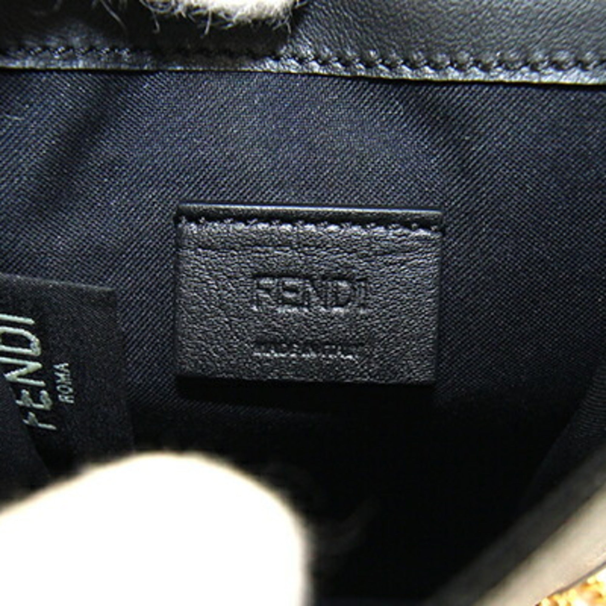 Fendi Black Leather Pochette Shoulder Bag (Pre-Owned)