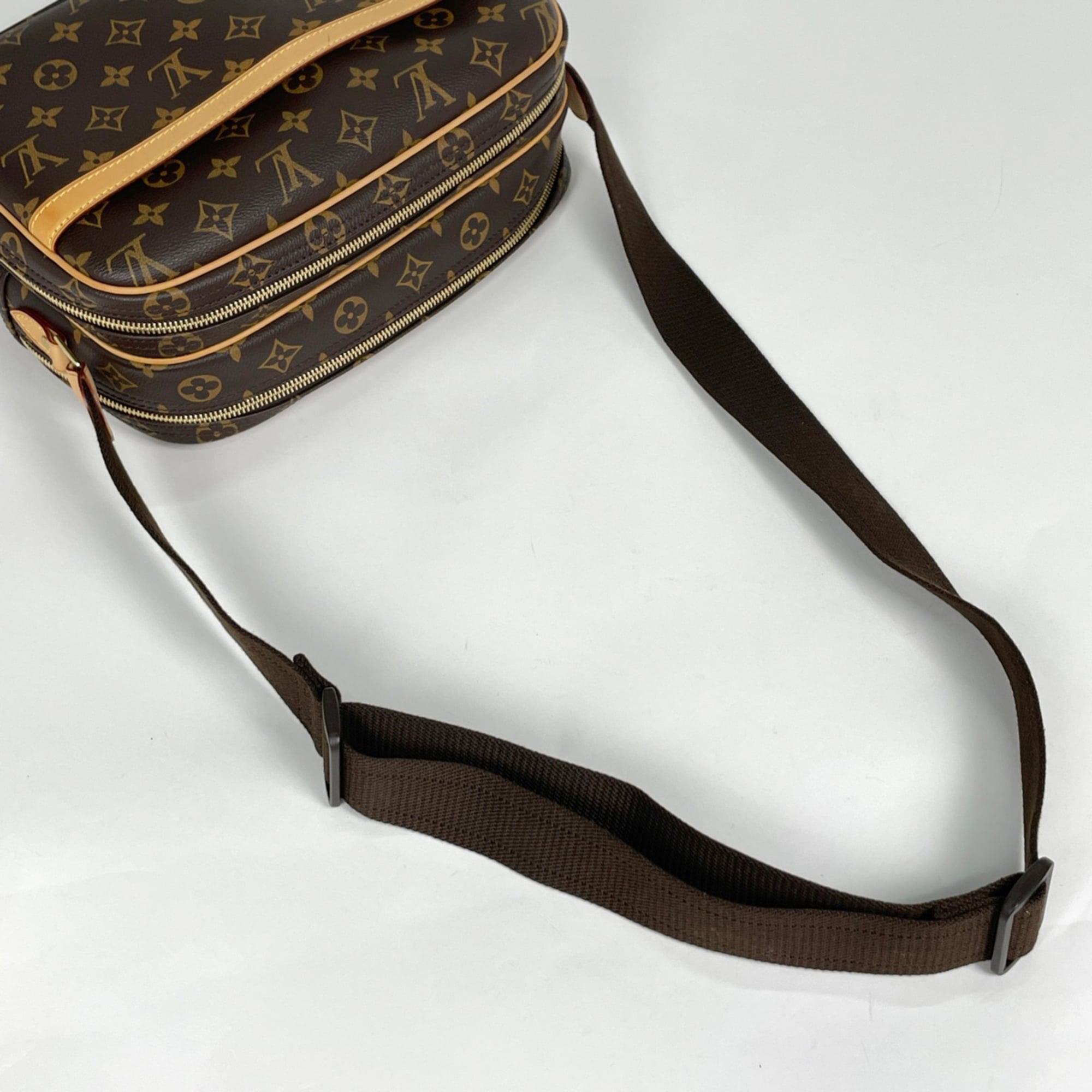 Louis Vuitton Brown Monogram Shoulder Bag (Pre-Owned)