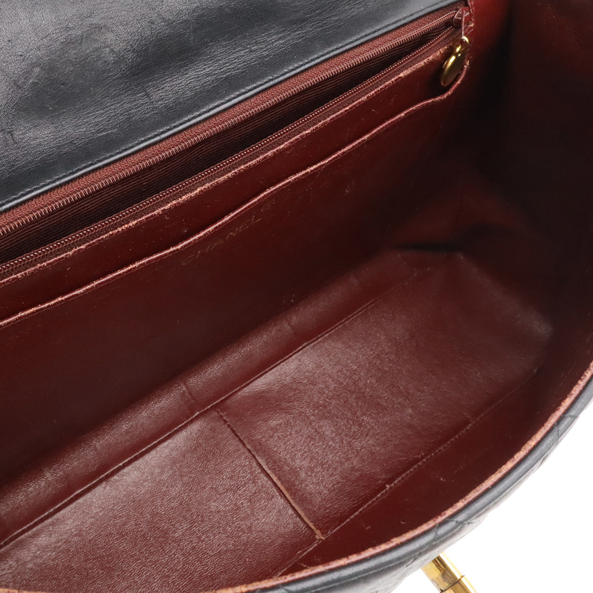 Chanel Black Leather Shoulder Bag (Pre-Owned)