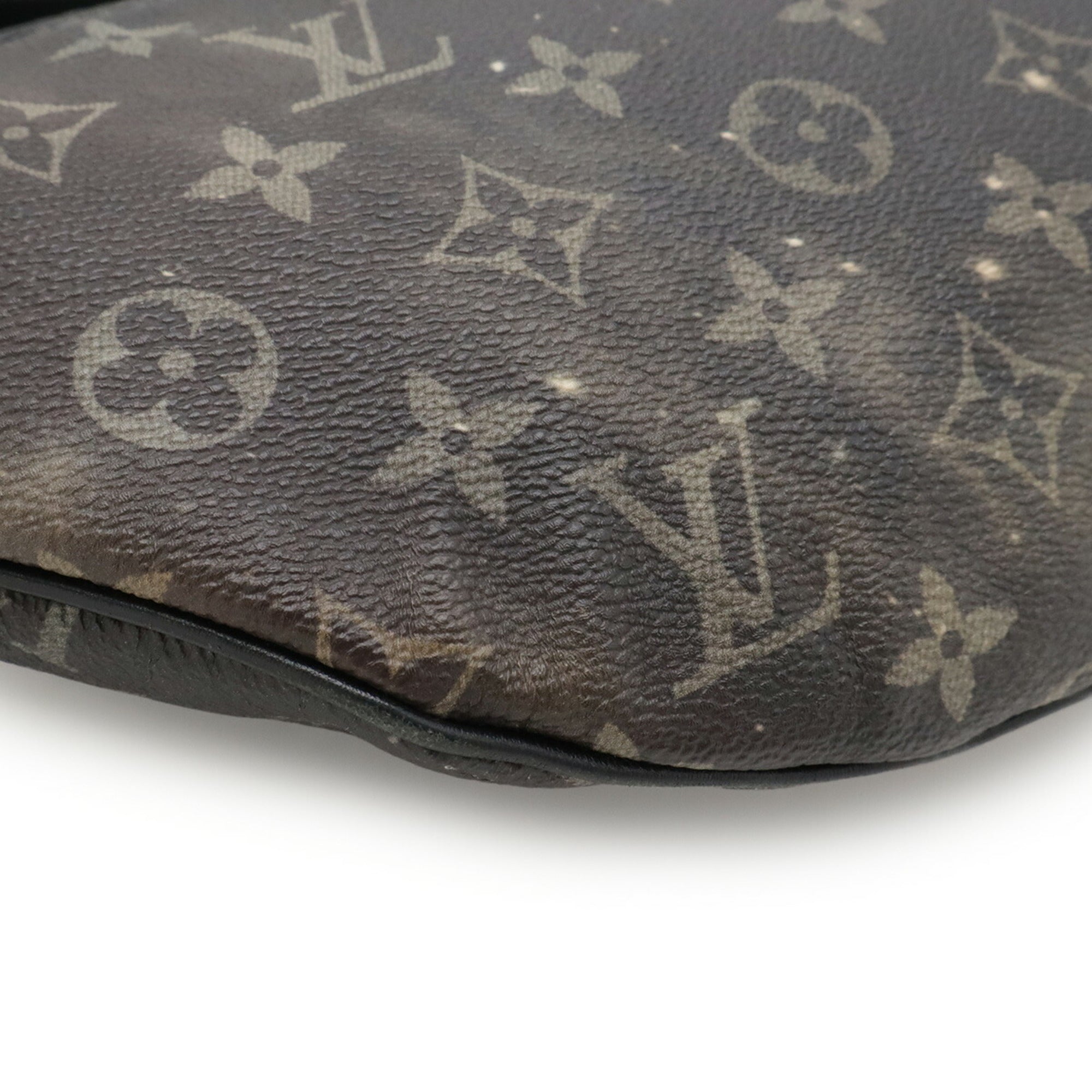 Louis Vuitton Black Gray Multi-Color Monogram Leather Pouch (Pre-Owned)
