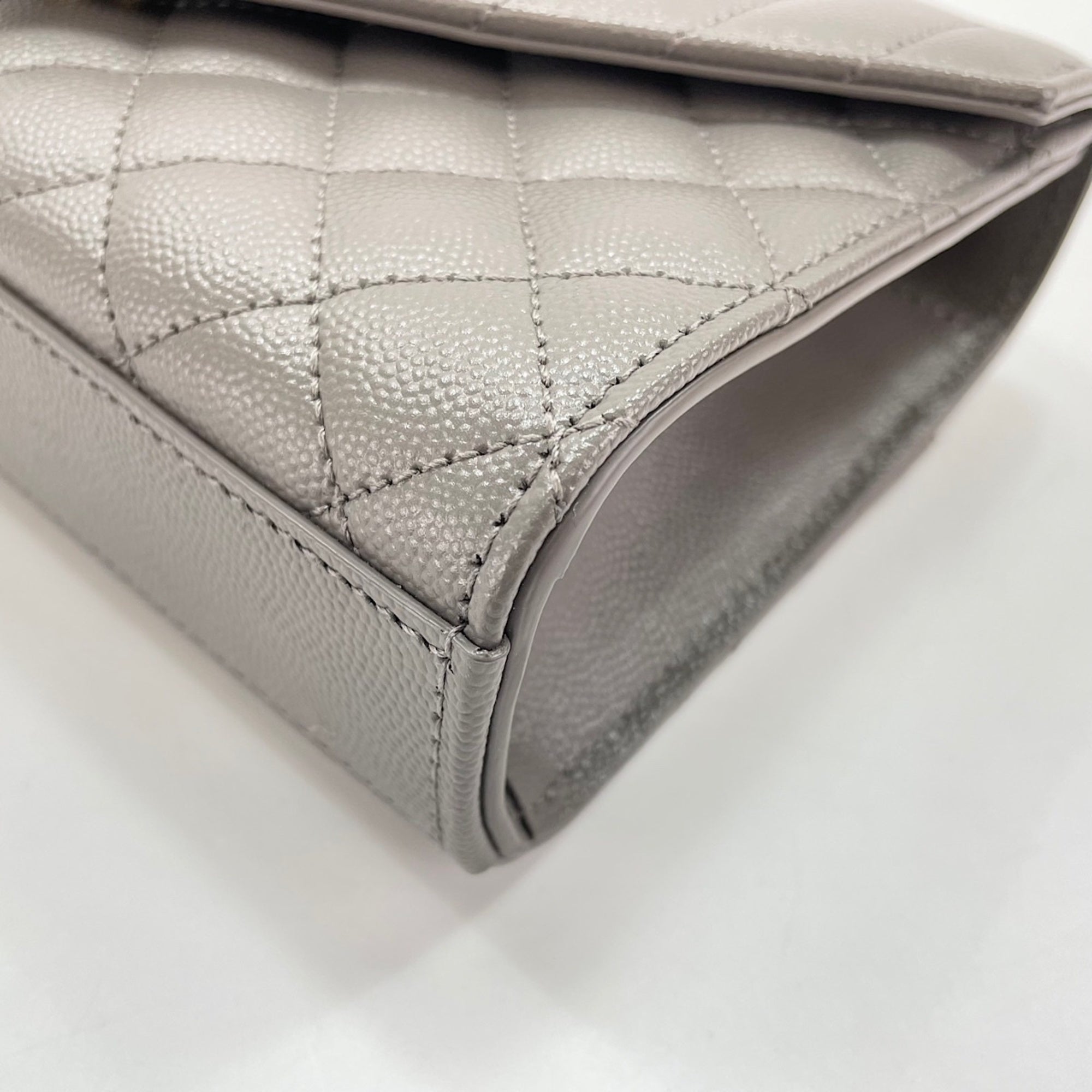 Yves Saint Laurent Gray Leather Shoulder Bag (Pre-Owned)