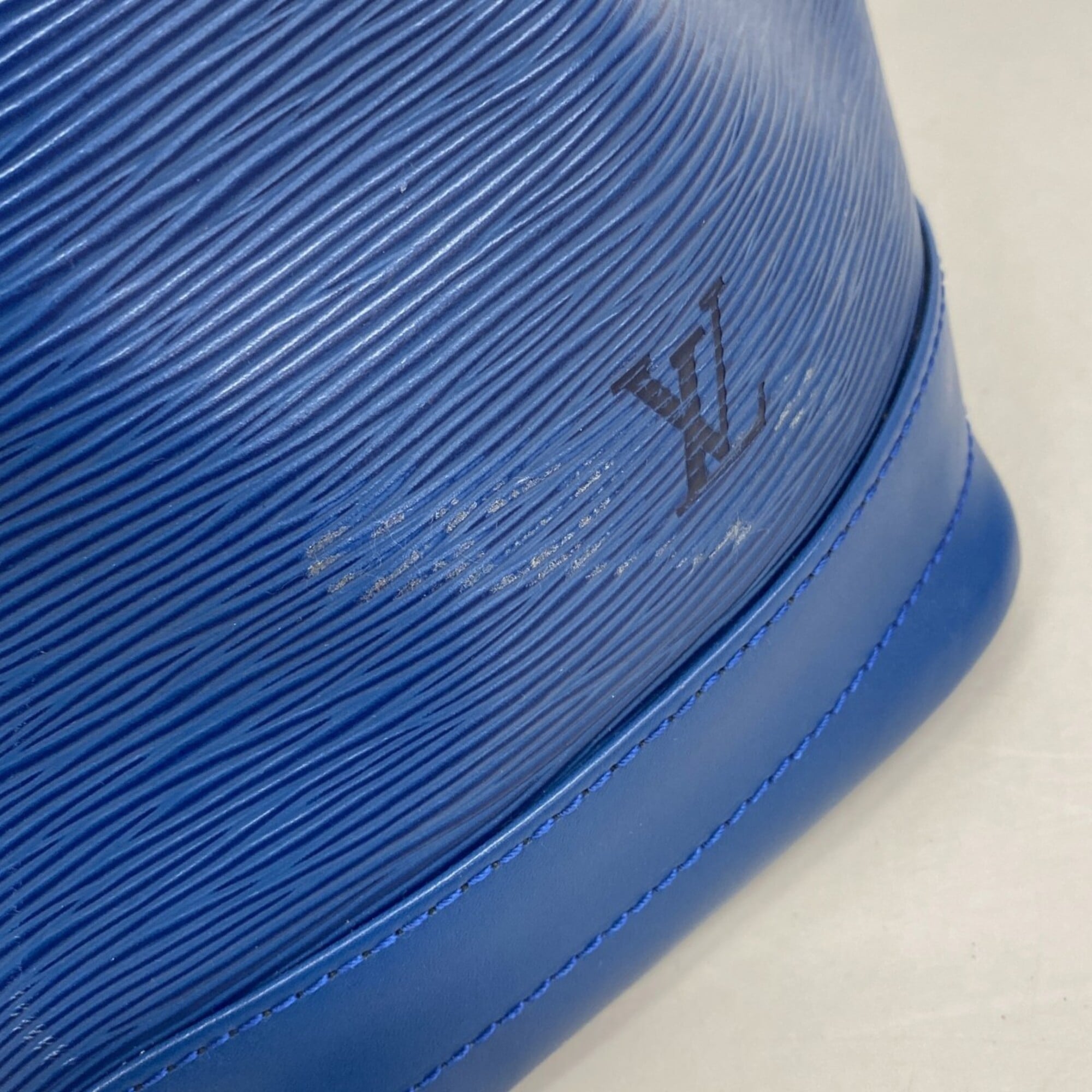 Louis Vuitton Toledo Blue Shoulder Bag (Pre-Owned)