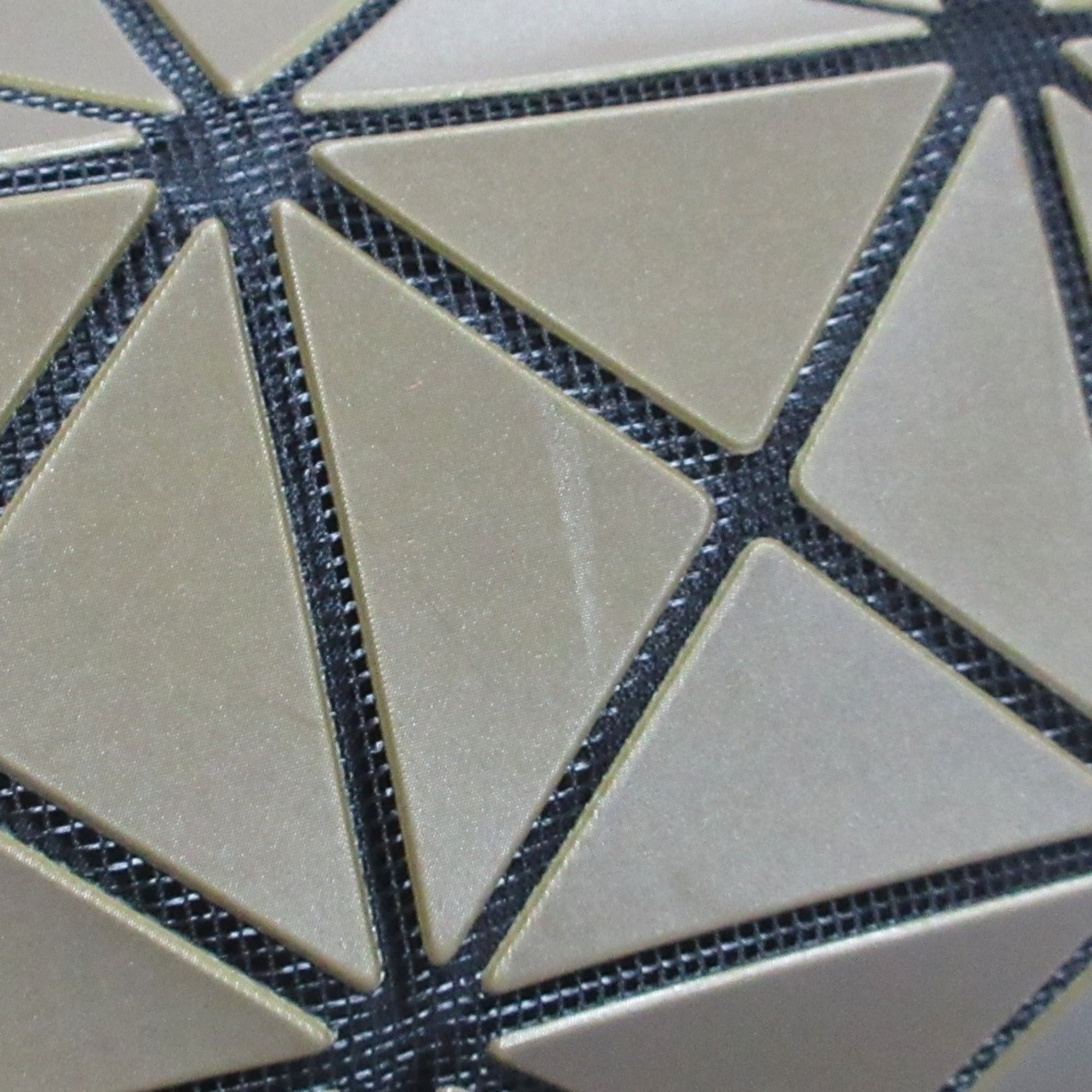 Bao Bao Issey Miyake Khaki Vinyl Polyester Nylon Brass Polyurethane Shoulder Bag (Pre-Owned)