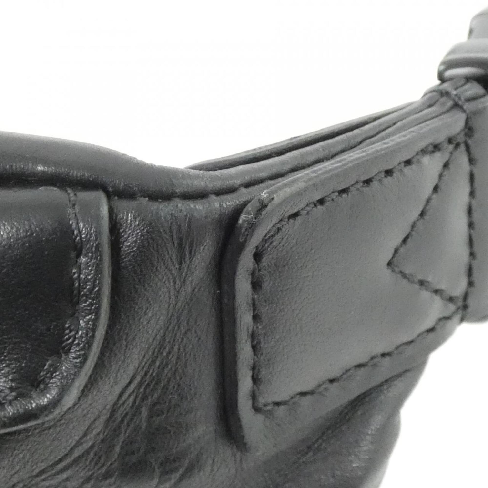 Louis Vuitton Black Leather Shoulder Bag (Pre-Owned)