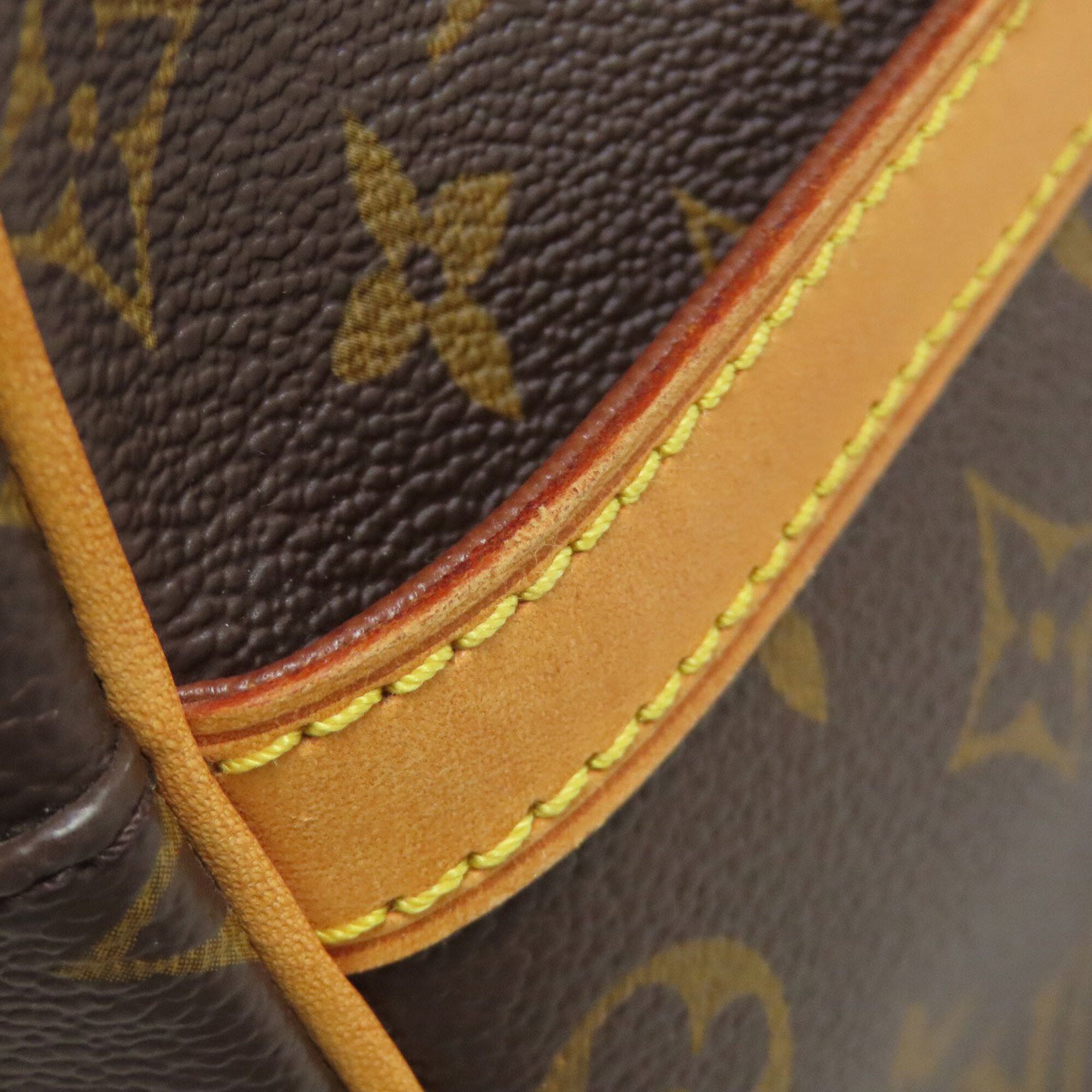 Louis Vuitton Monogram Monogram Shoulder Bag (Pre-Owned)