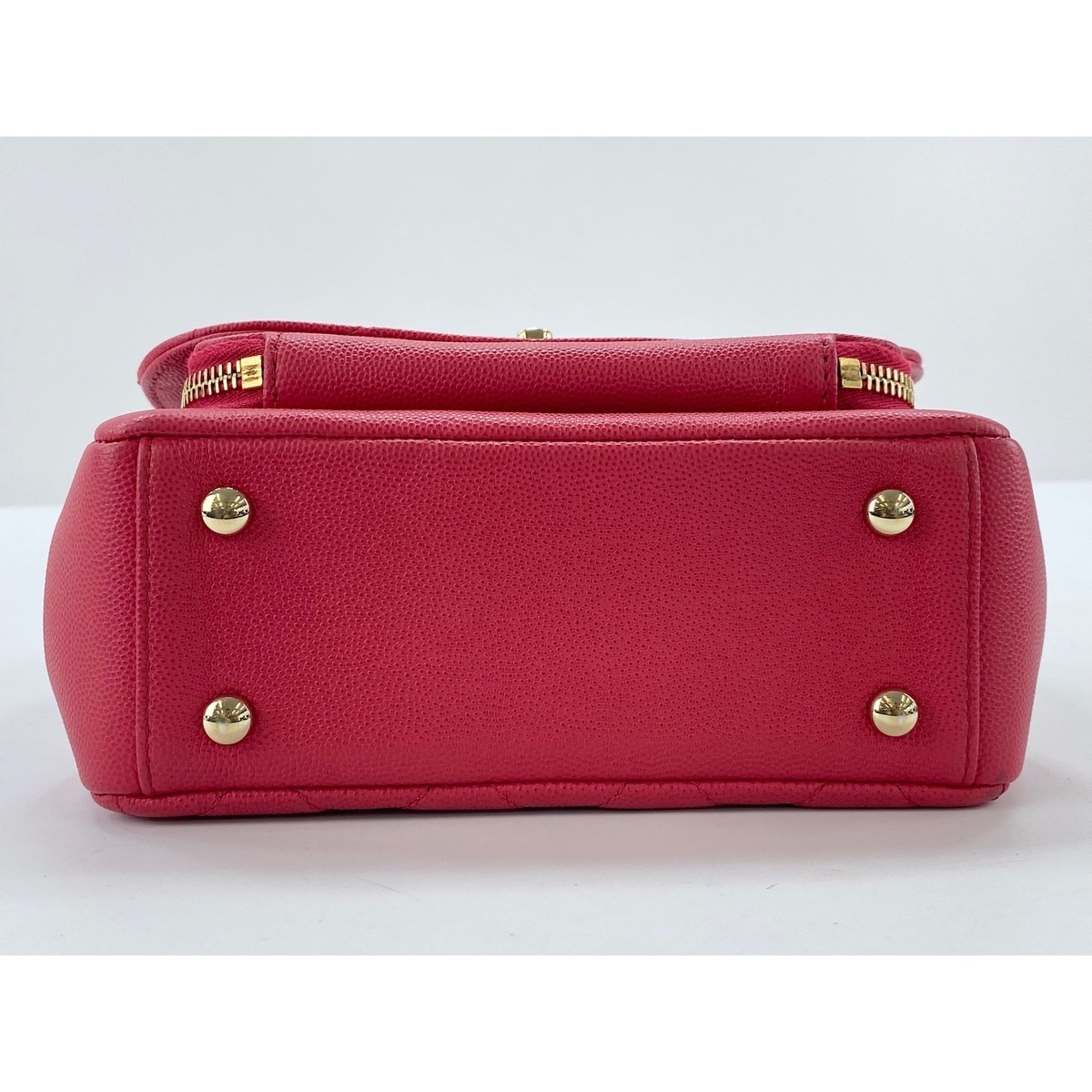 Chanel Red Color Shoulder Bag (Pre-Owned)