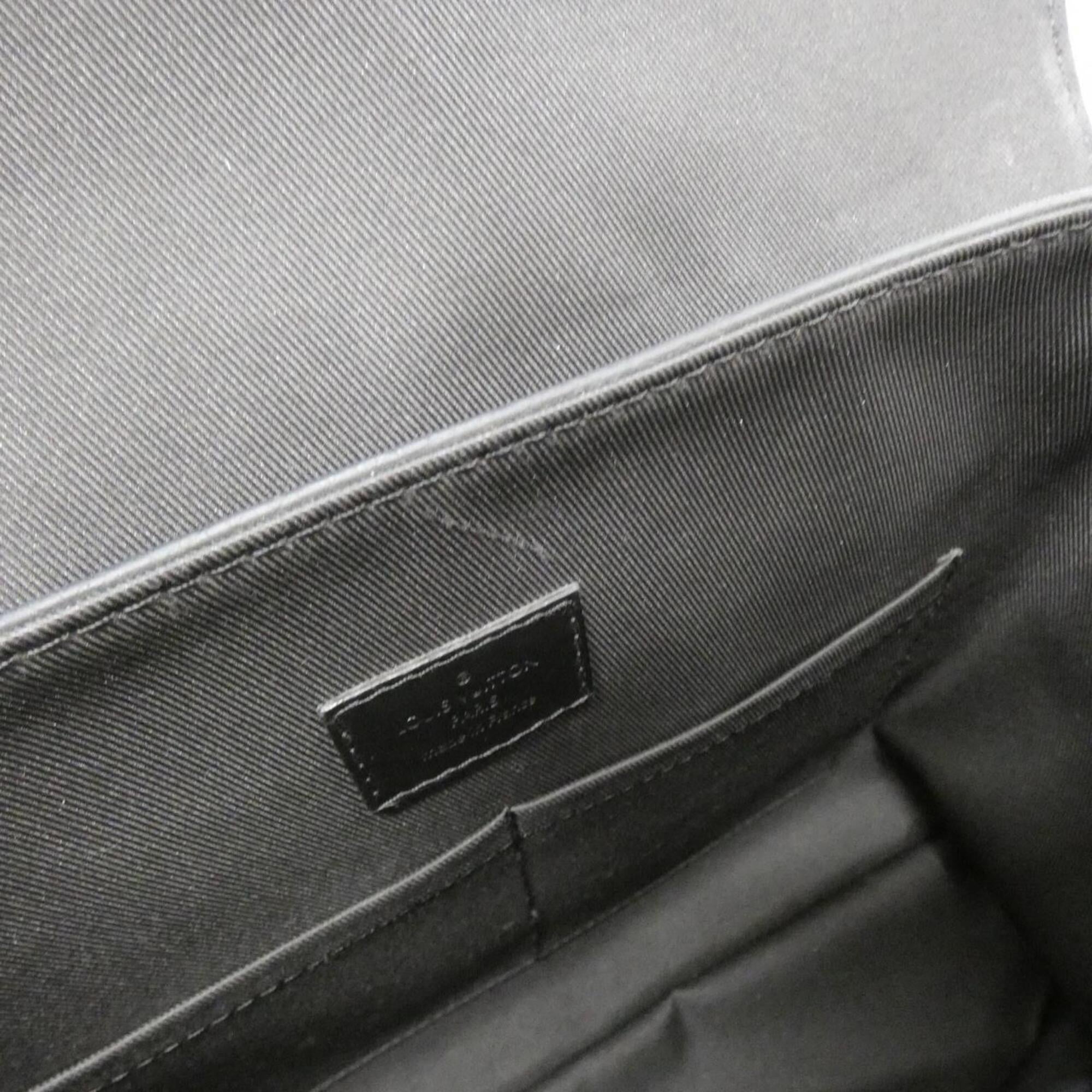 Louis Vuitton Black Leather Shoulder Bag (Pre-Owned)