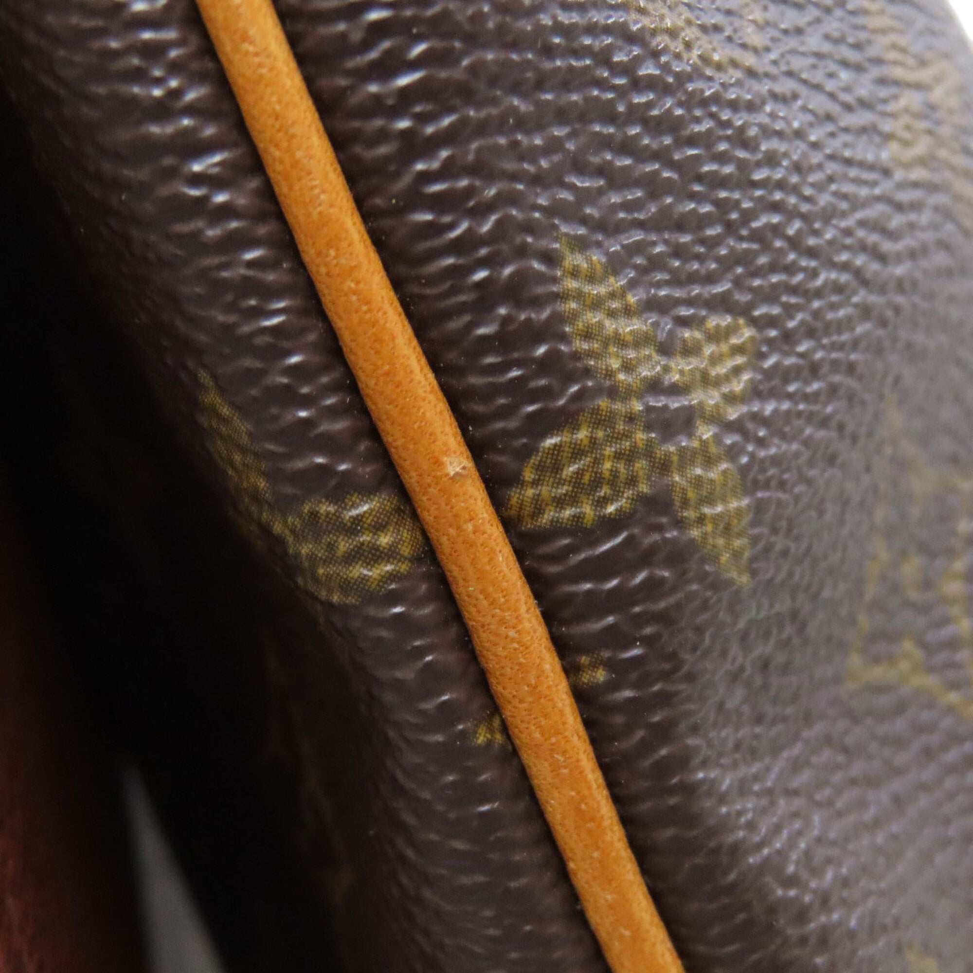 Louis Vuitton Brown Monogram Monogram Shoulder Bag (Pre-Owned)
