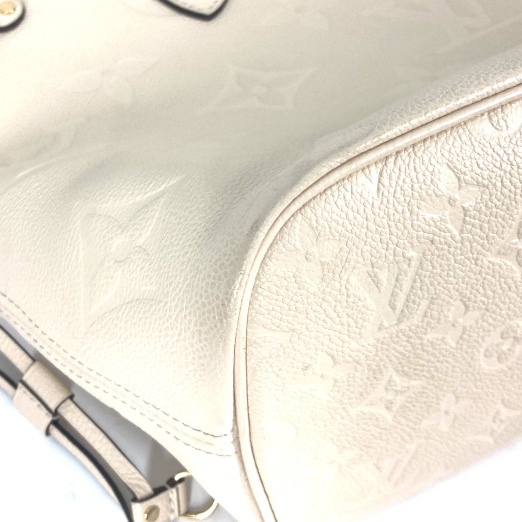 Louis Vuitton Beige Other Tote Bag (Pre-Owned)