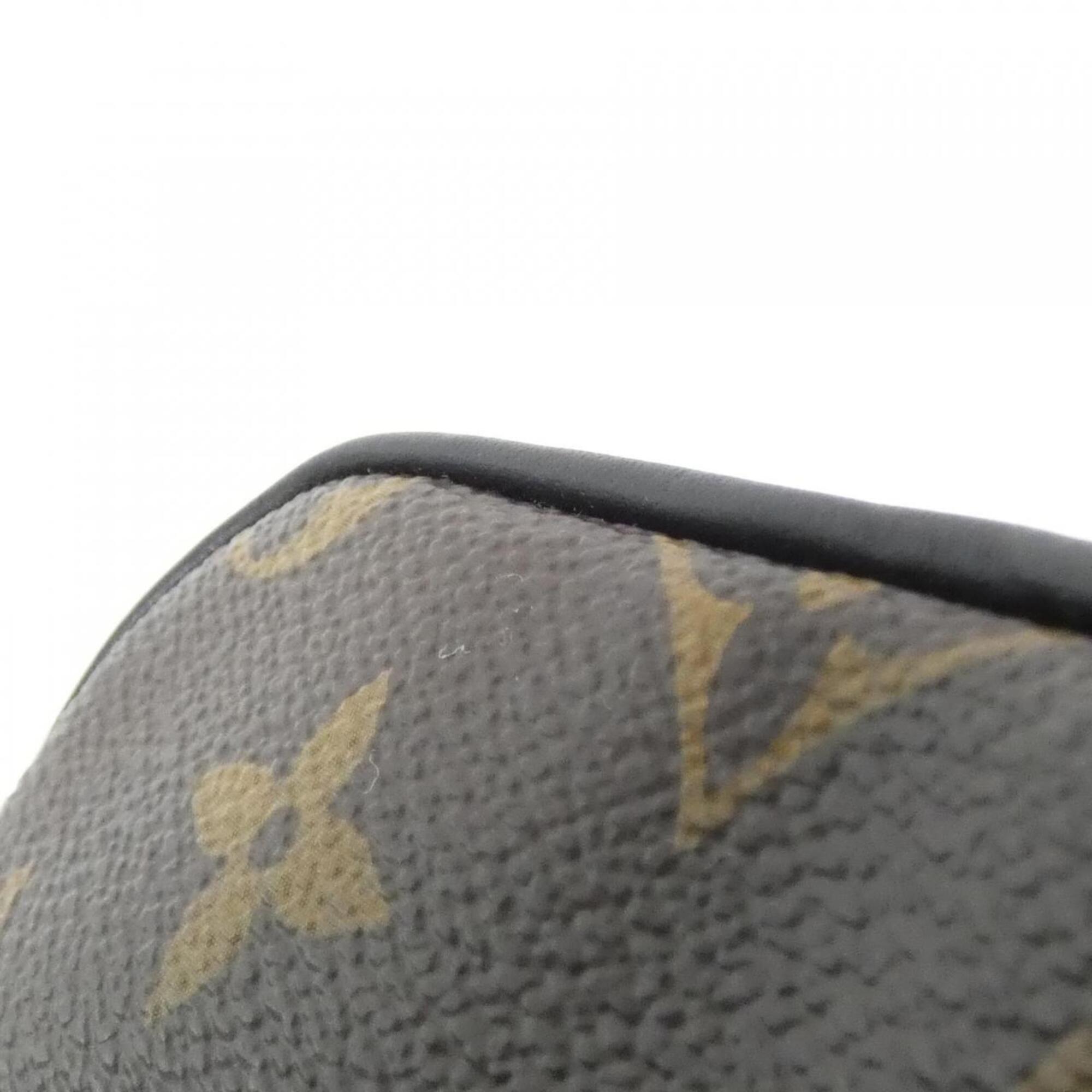 Louis Vuitton Marron Coated Canvas Shoulder Bag (Pre-Owned)