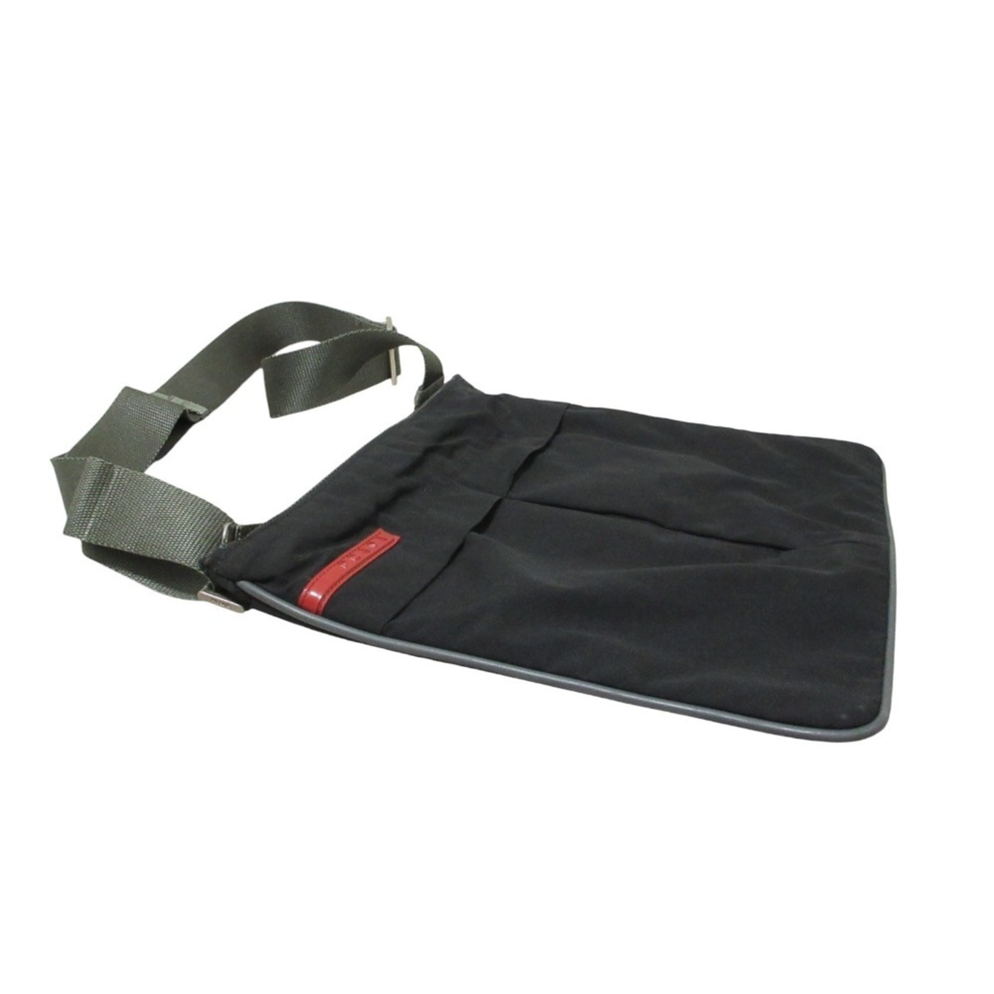 Prada Black Nylon Shoulder Bag (Pre-Owned)