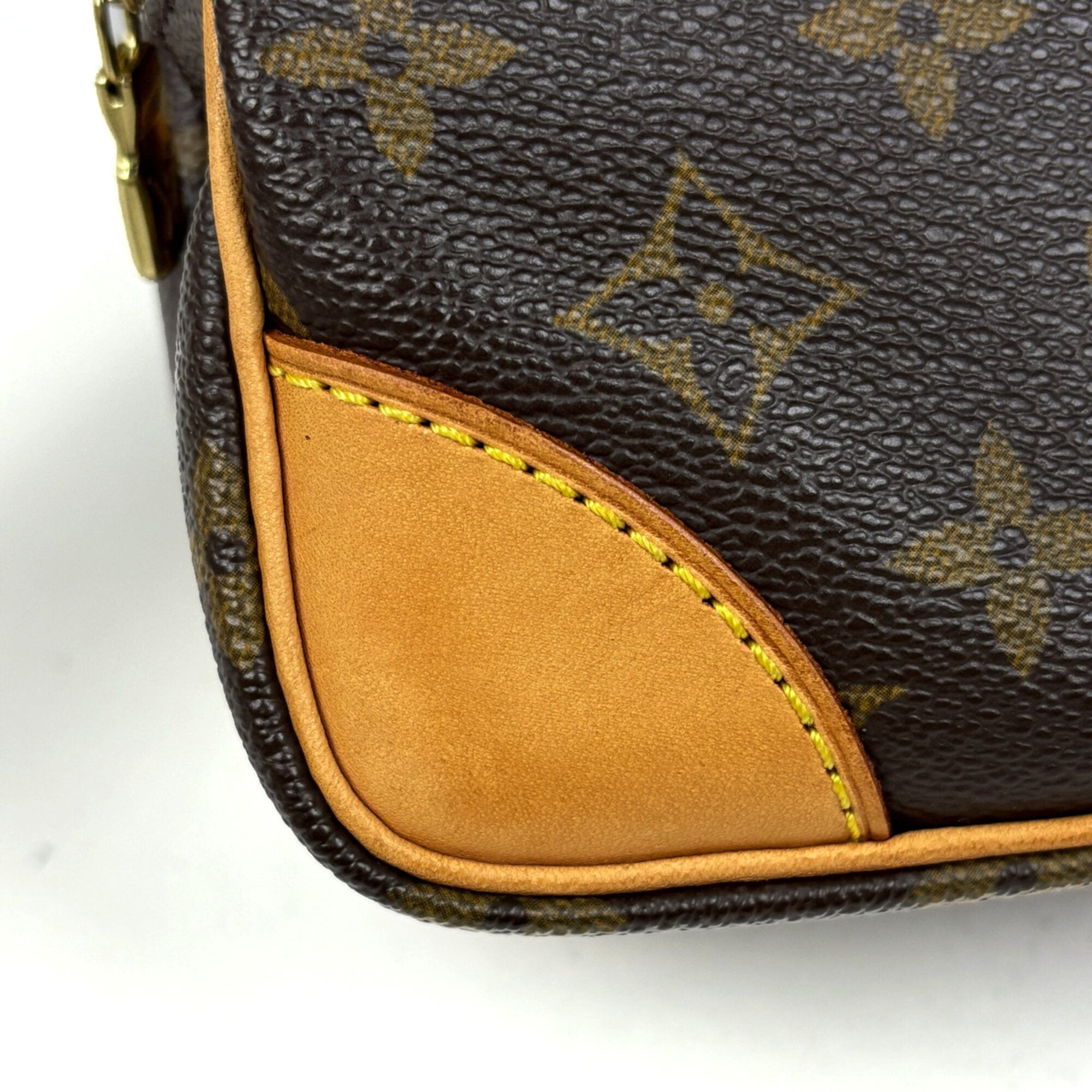 Louis Vuitton Brown Monogram Shoulder Bag (Pre-Owned)