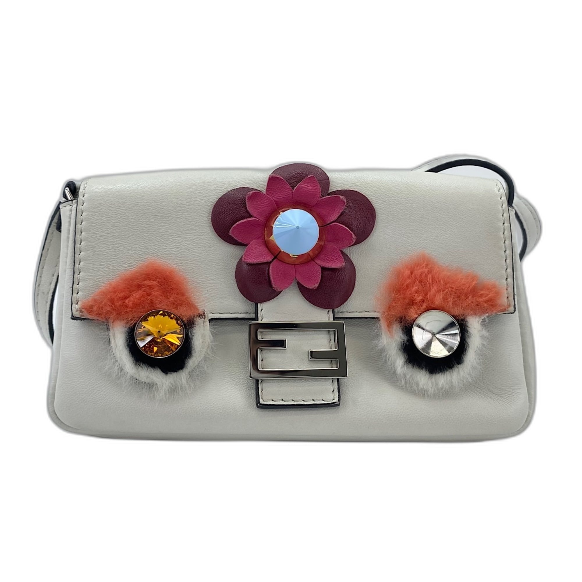 Fendi White Shoulder Bag (Pre-Owned)