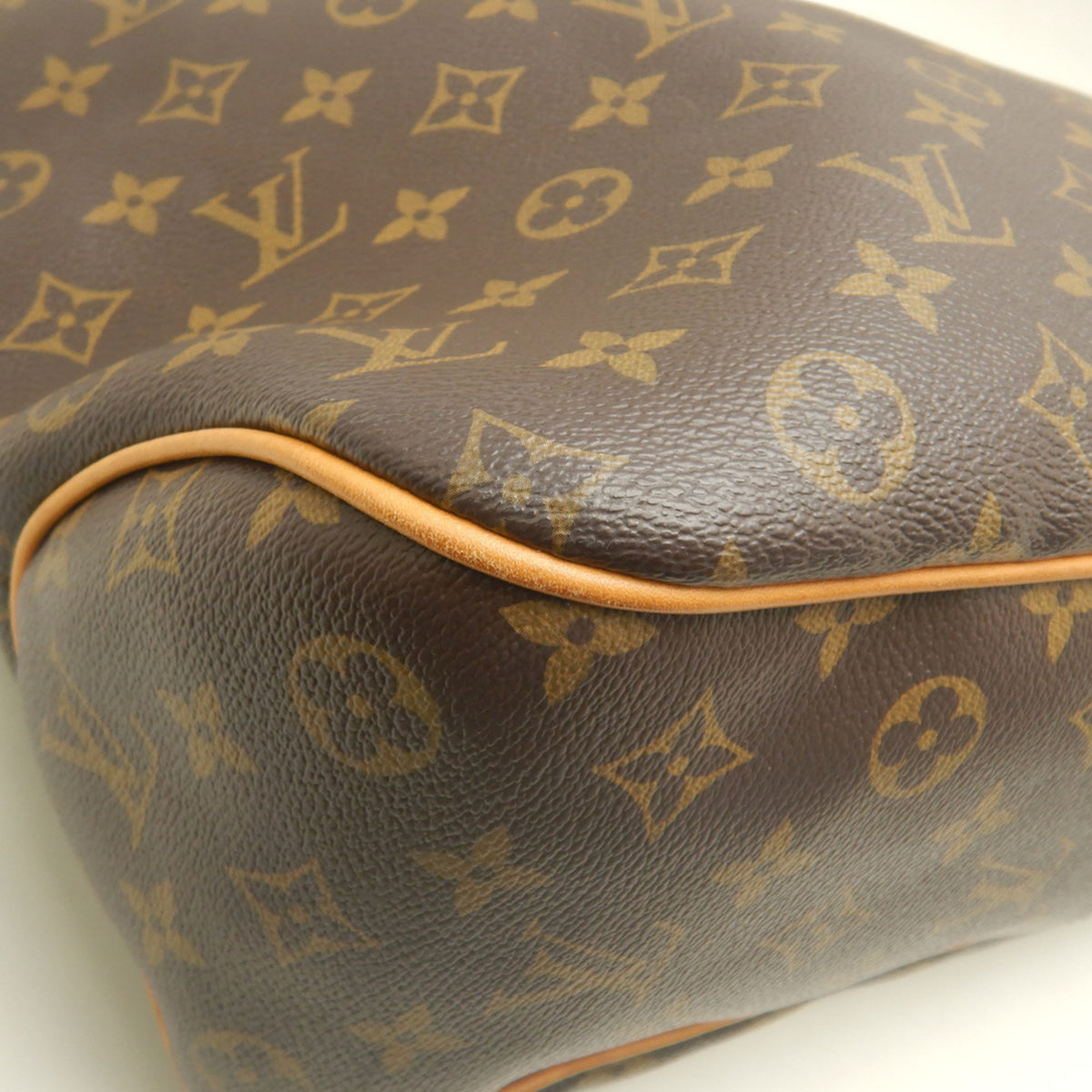 Louis Vuitton Brown Monogram Canvas Shoulder Bag (Pre-Owned)