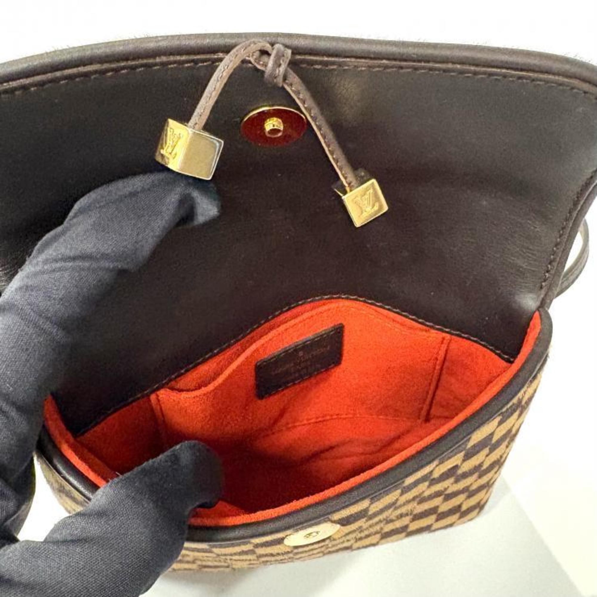 Louis Vuitton Brown Leather Shoulder Bag (Pre-Owned)