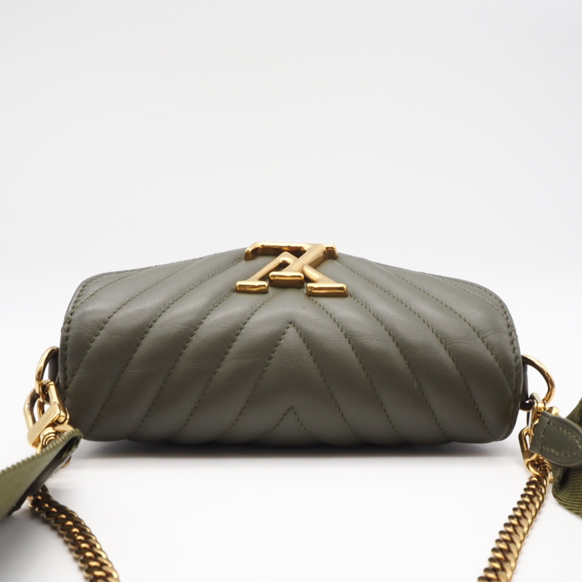 Louis Vuitton Khaki Leather Pochette Shoulder Bag (Pre-Owned)