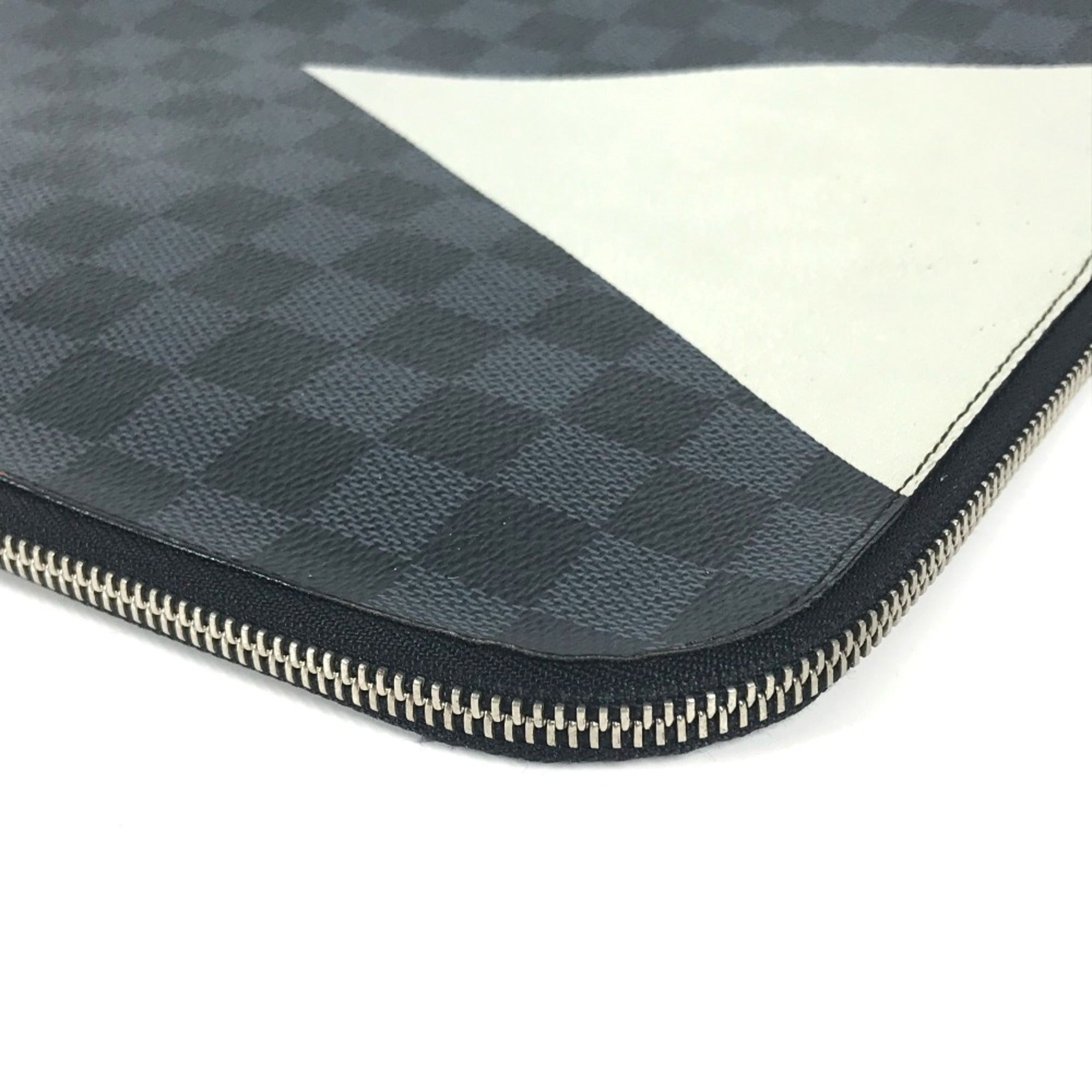 Louis Vuitton Black Red Color White Damier Graphite Clutch Bag Pochette Pouch (Pre-Owned)