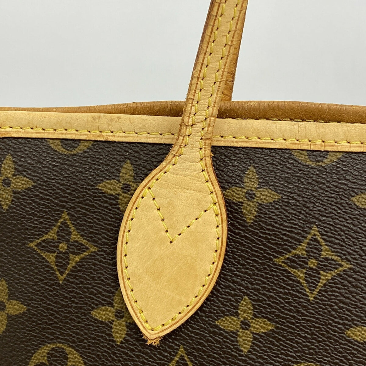 Louis Vuitton Brown Tote Bag (Pre-Owned)