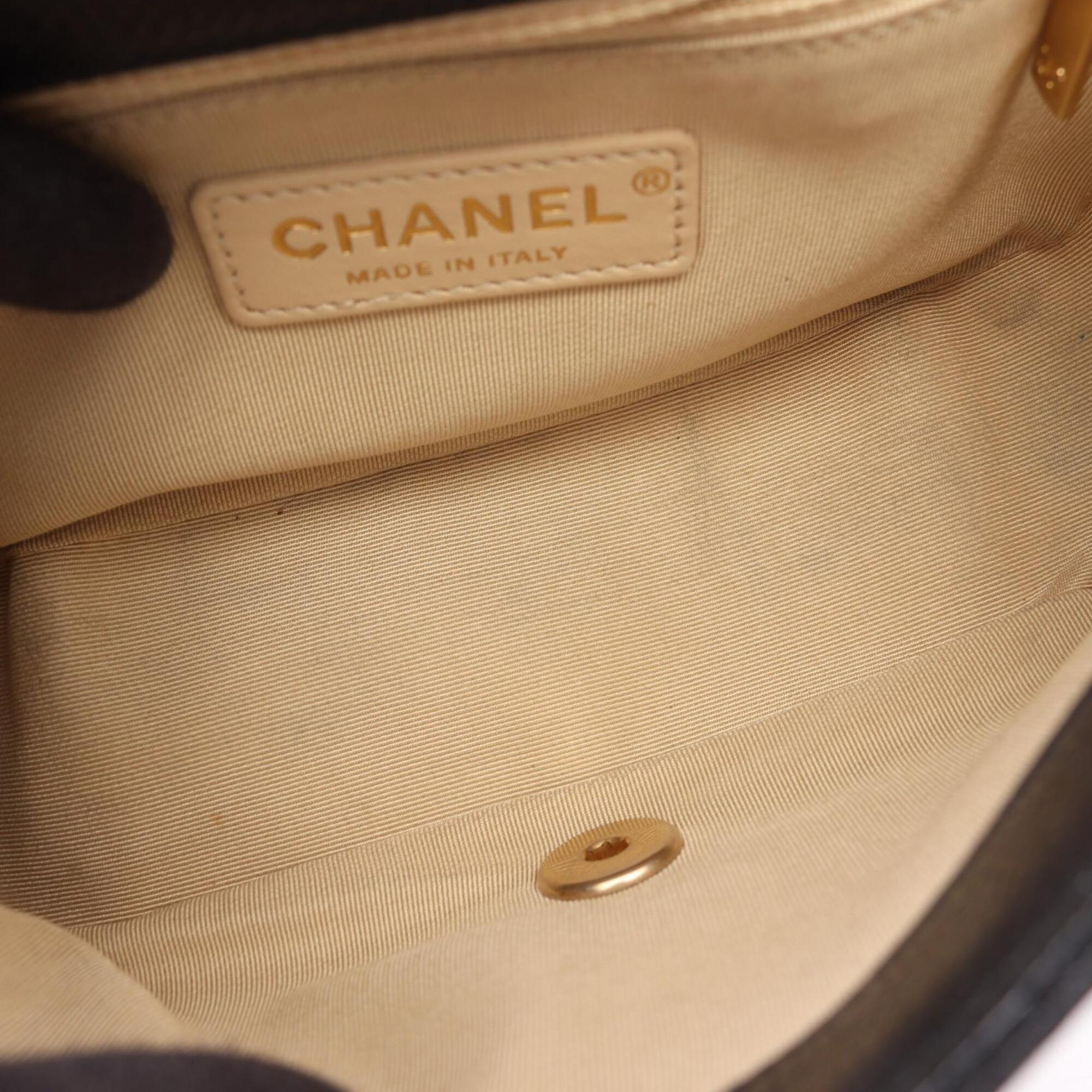 Chanel Black Grained Calfskin Handbag Shoulder Bag (Pre-Owned)