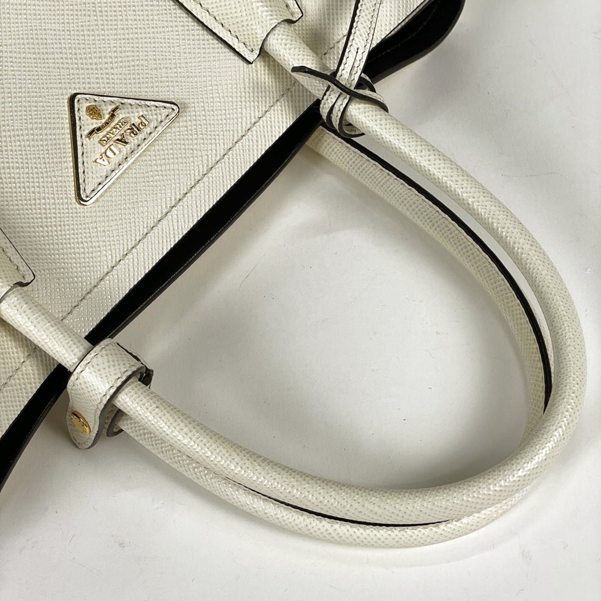 Prada White Saffiano Handbag (Pre-Owned)
