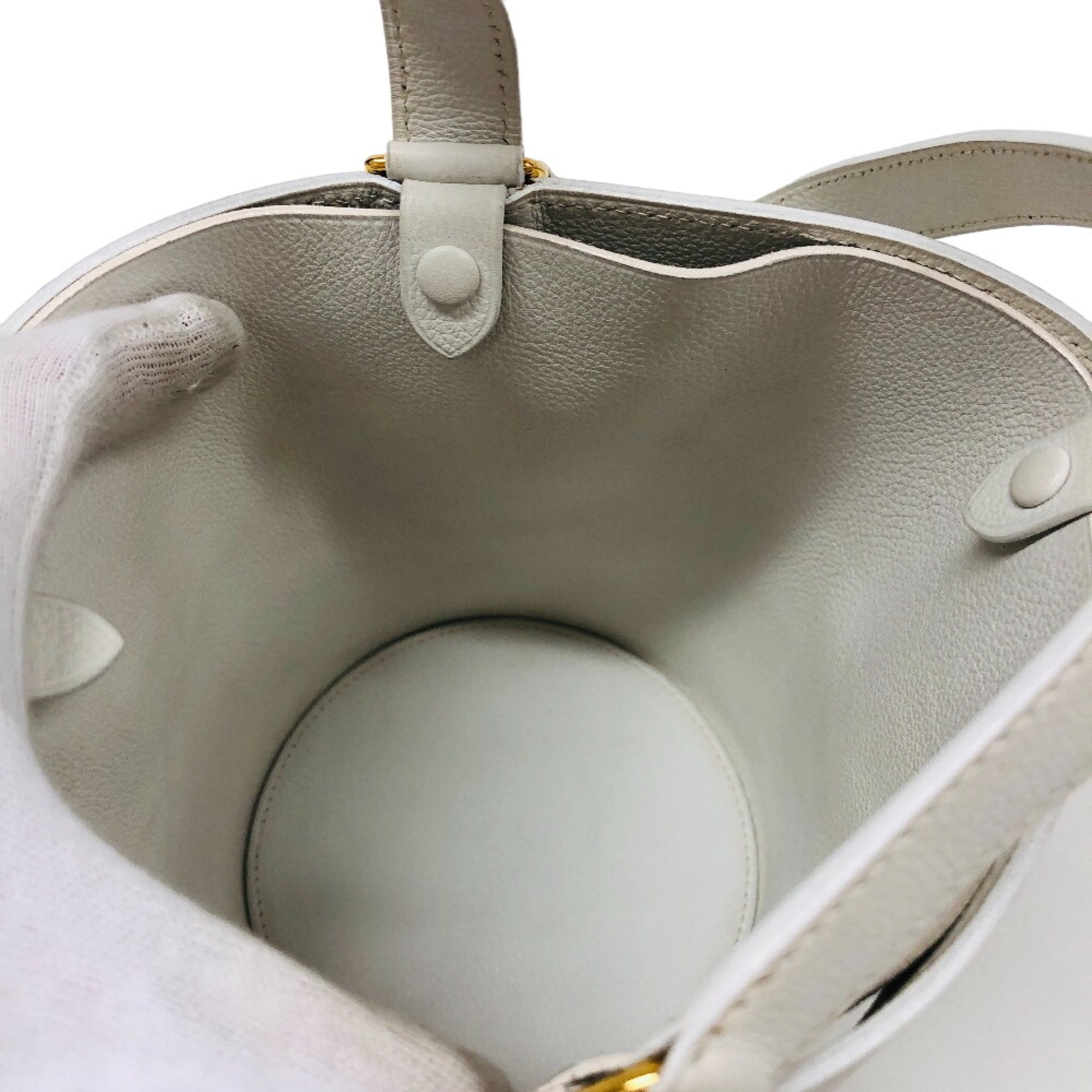 Hermes White Leather Handbag (Pre-Owned)