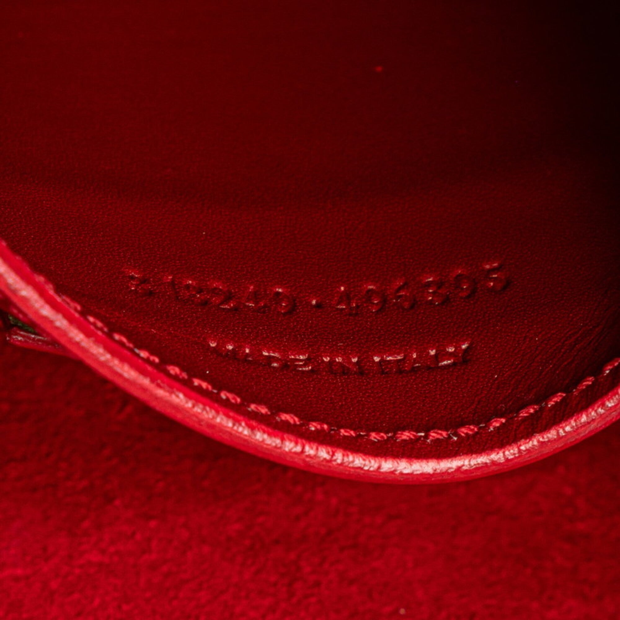 Saint Laurent Red Color Leather Shoulder Bag (Pre-Owned)