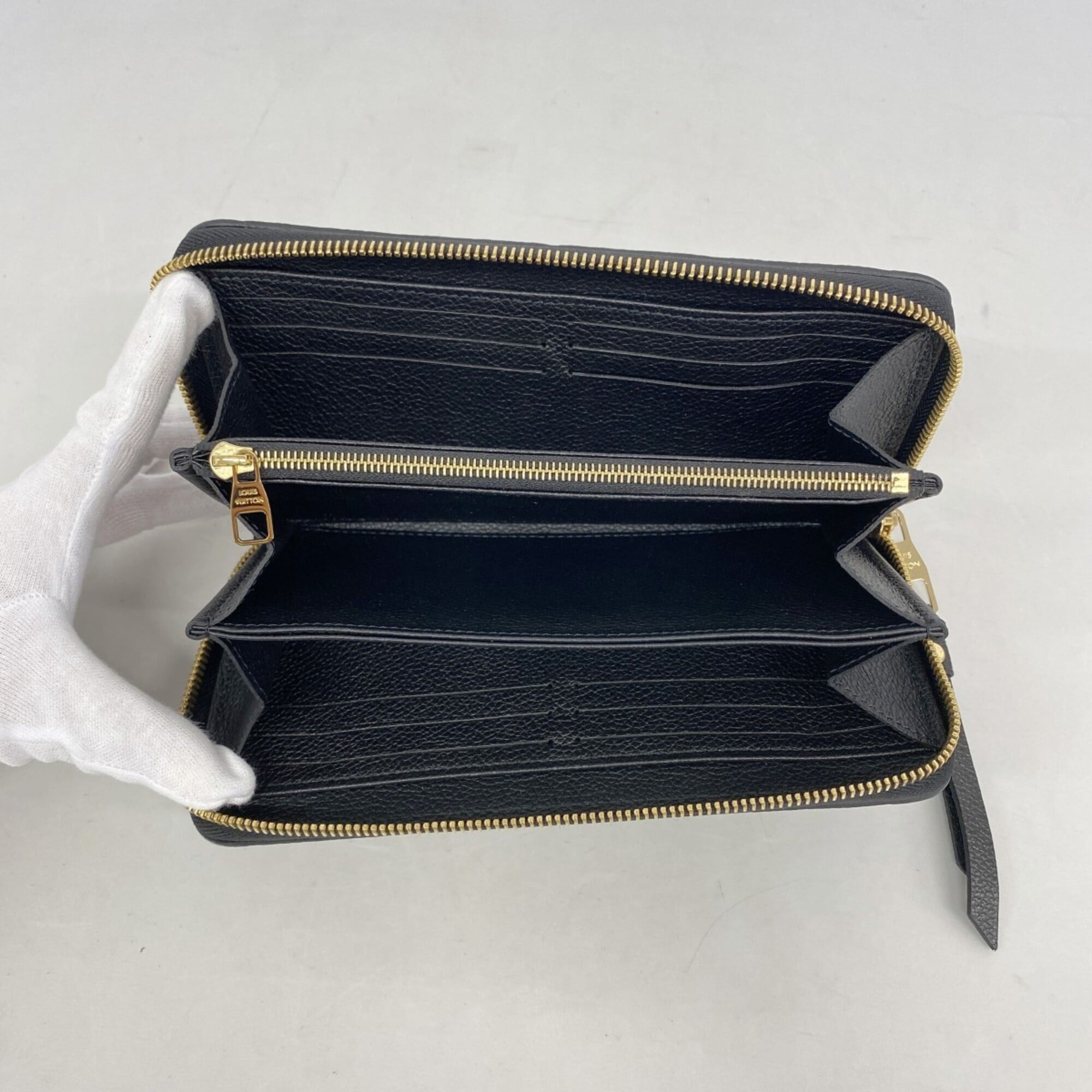Louis Vuitton Noir Long Wallet (Bi-Fold) (Pre-Owned)