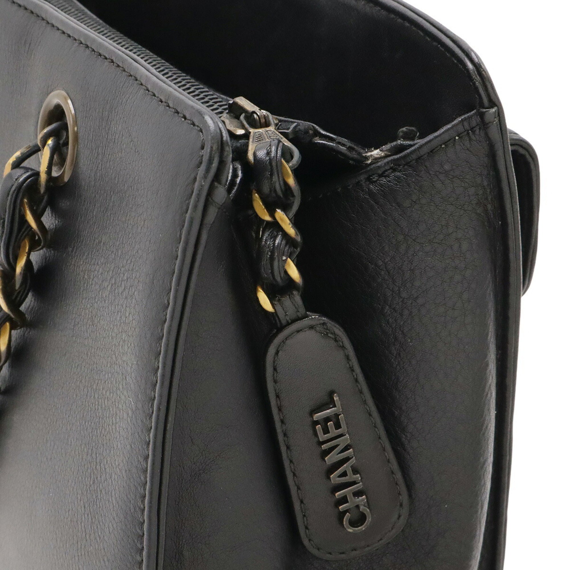 Chanel Black Leather Handbag Tote Bag (Pre-Owned)