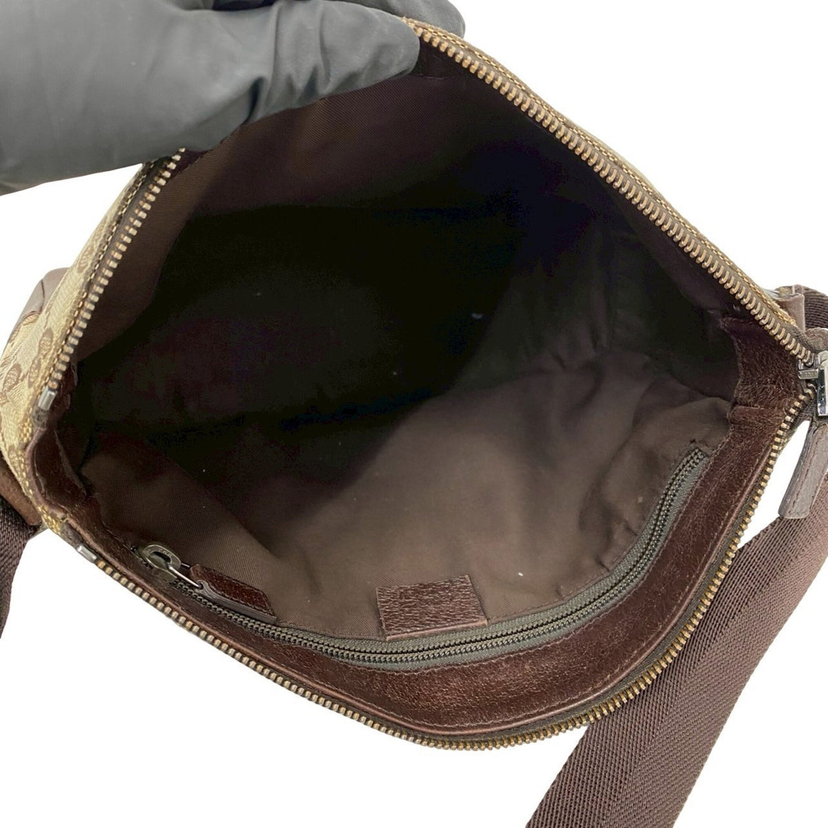 Gucci Brown Canvas Leather Pochette Shoulder Bag (Pre-Owned)