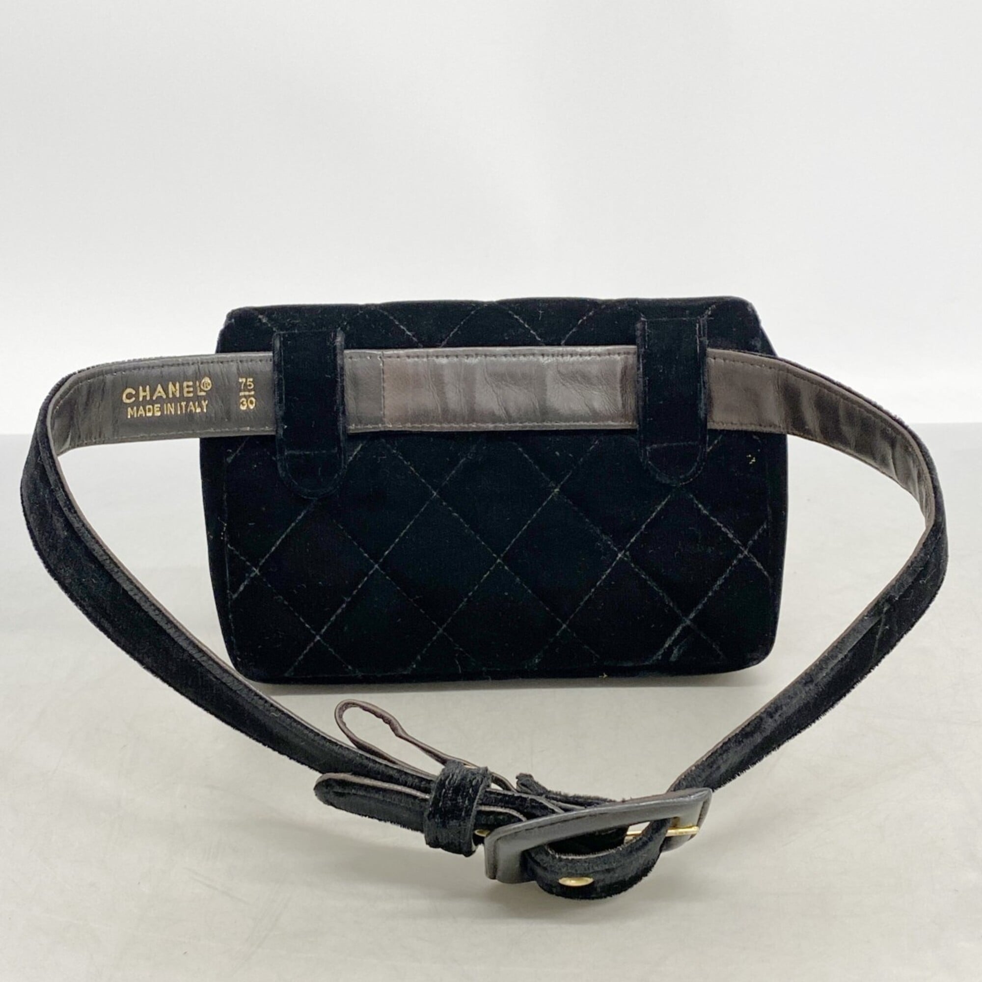 Chanel Black Fanny Pack (Pre-Owned)