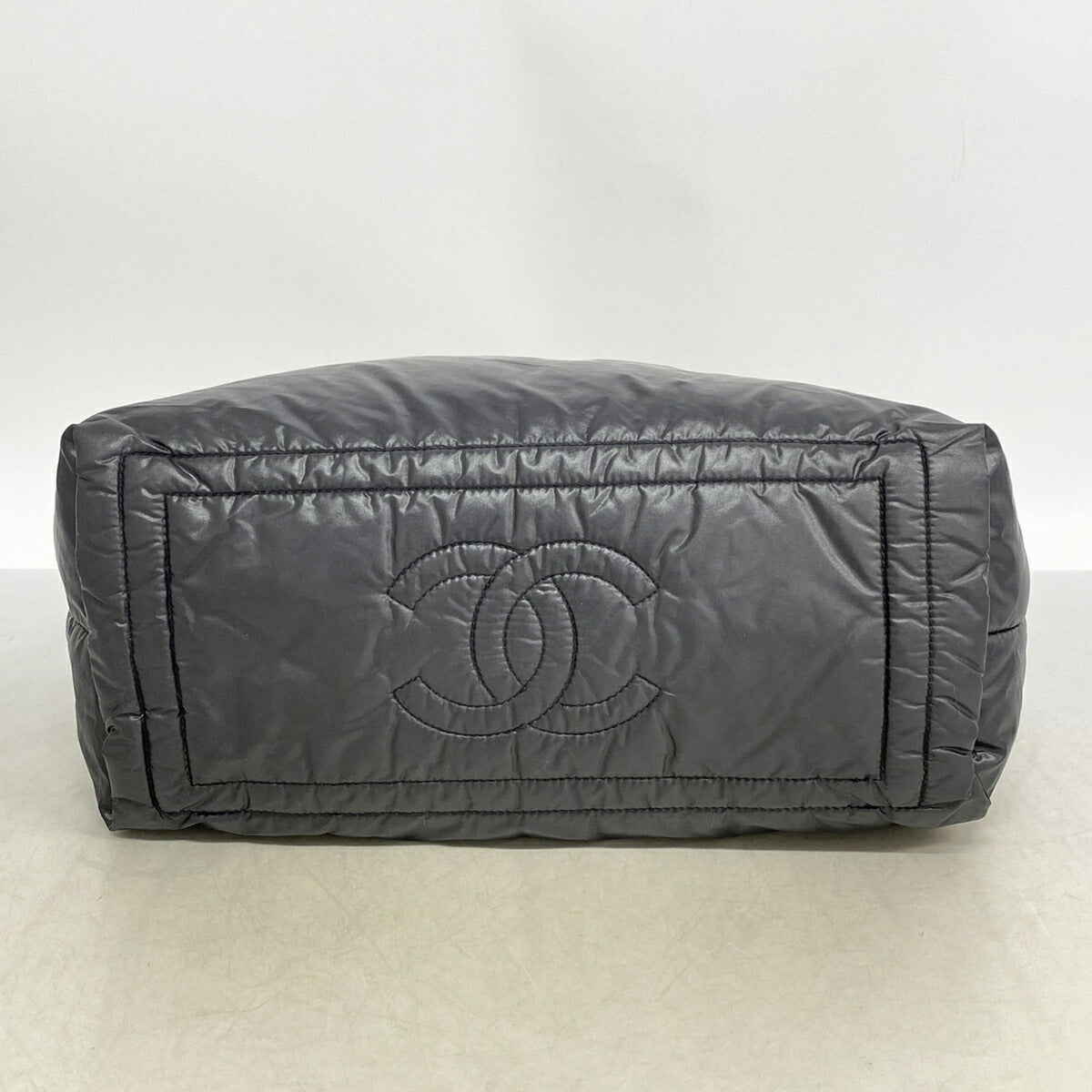 Chanel Black Nylon Tote Bag (Pre-Owned)