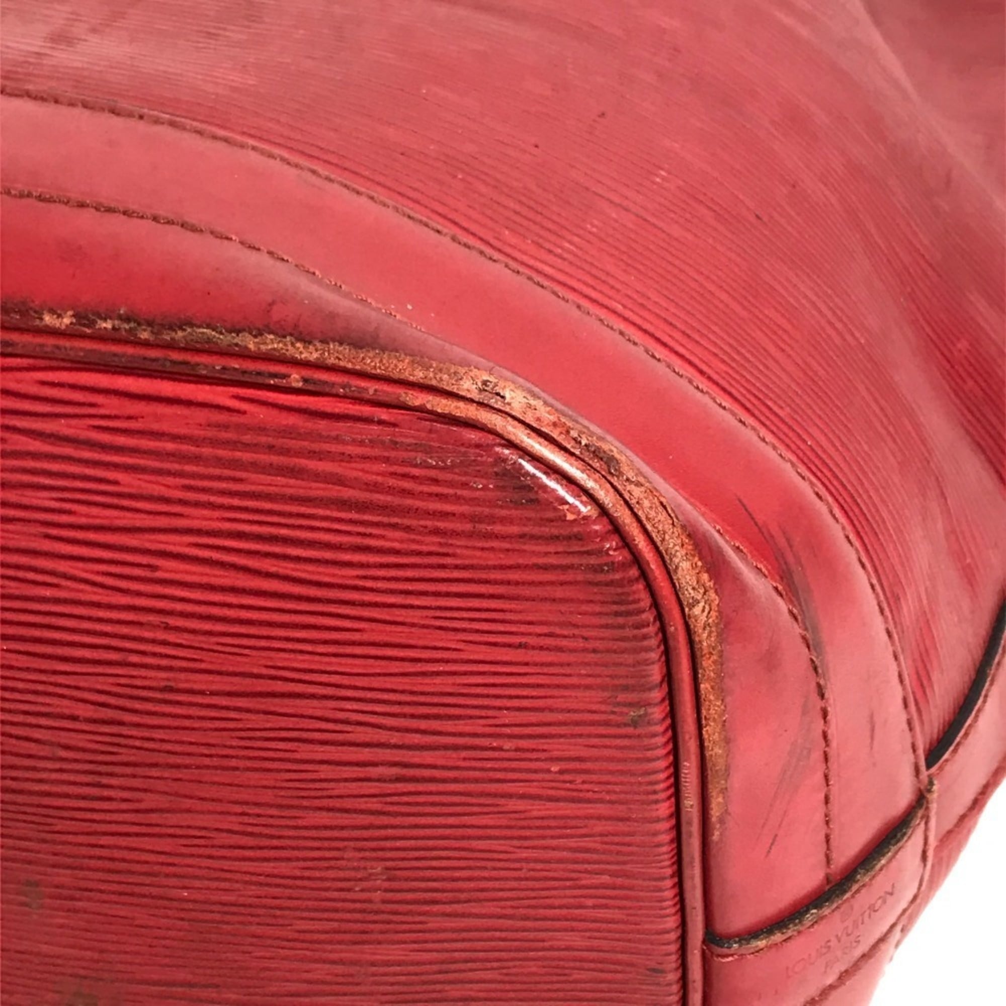 Louis Vuitton Castilian Red Red Color Epi Leather Shoulder Bag (Pre-Owned)