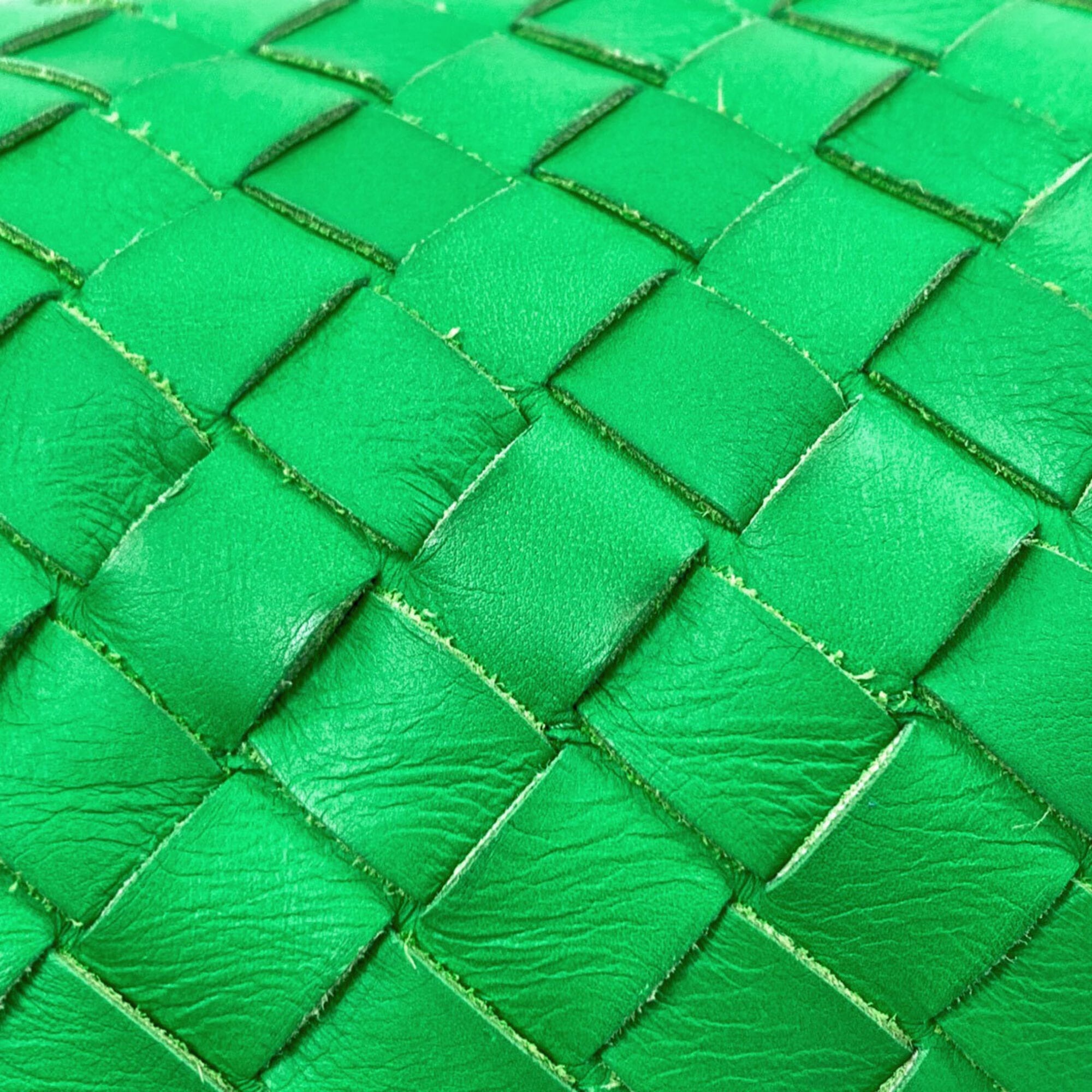 Bottega Veneta Green Leather Pouch Tote Bag (Pre-Owned)