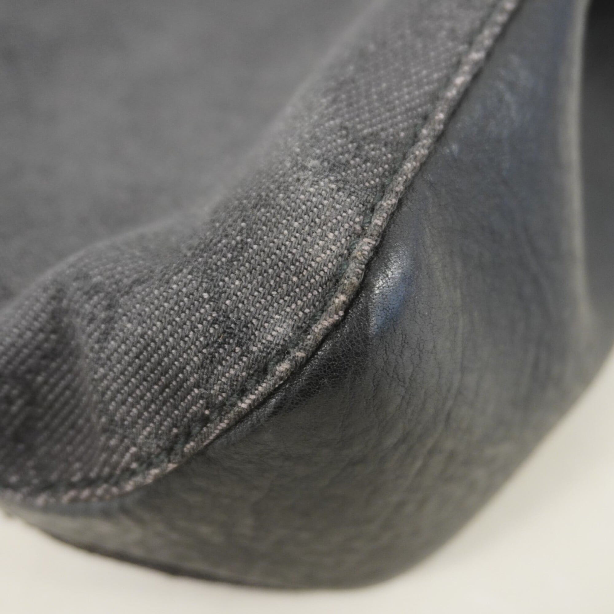 Gucci Black Denim Tote Bag (Pre-Owned)
