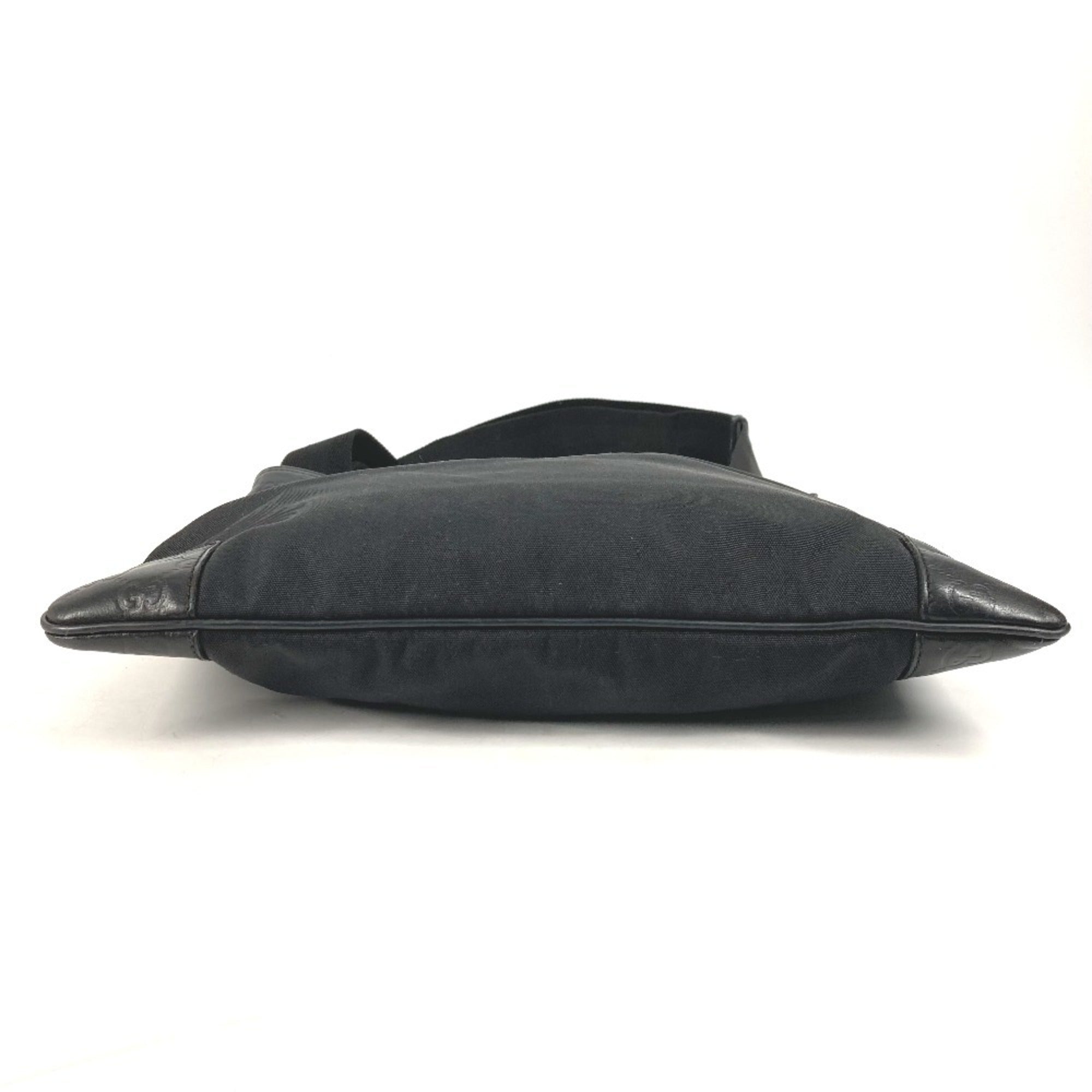 Gucci Black Leather Pochette Shoulder Bag Tote Bag (Pre-Owned)