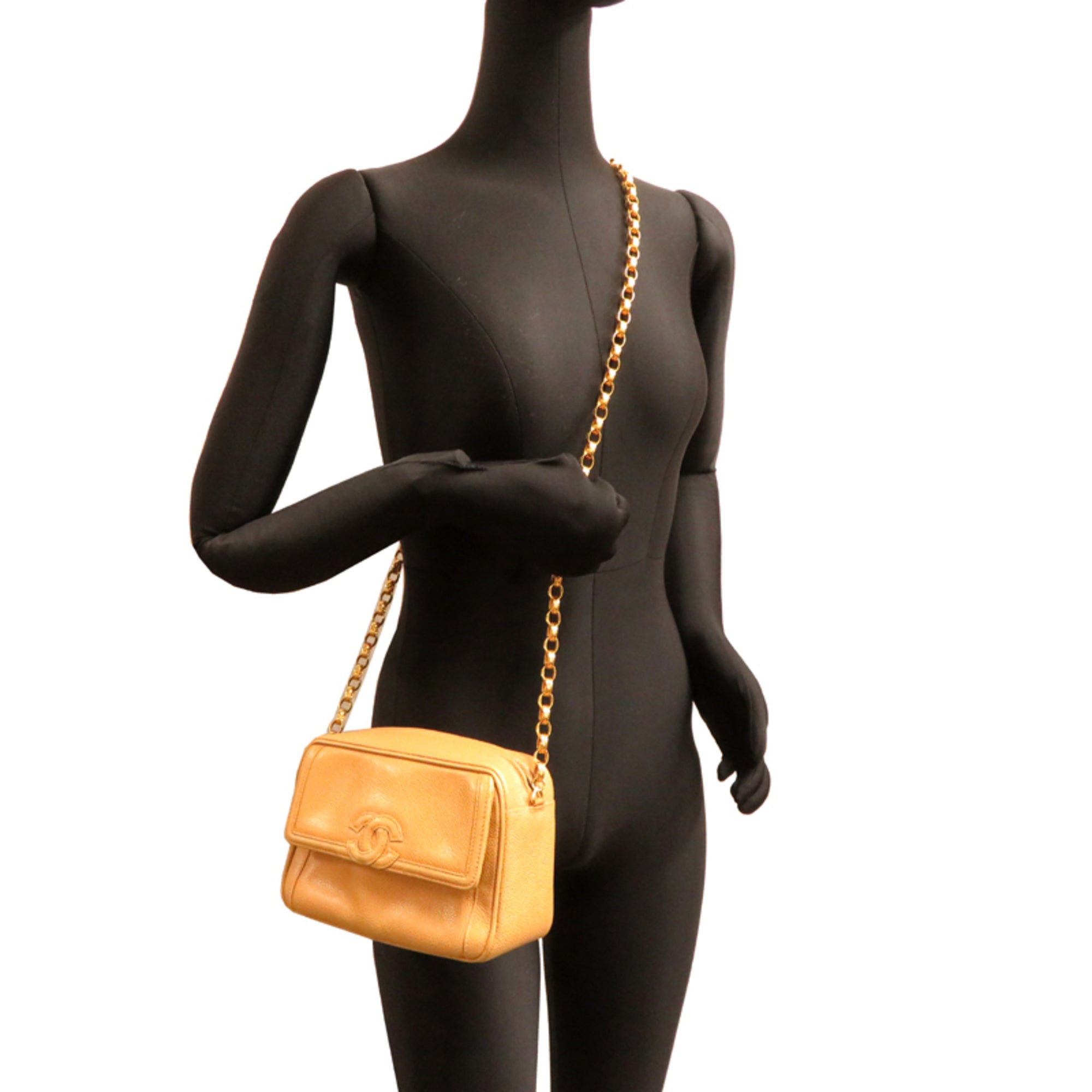 Chanel Beige Grained Calfskin Shoulder Bag (Pre-Owned)