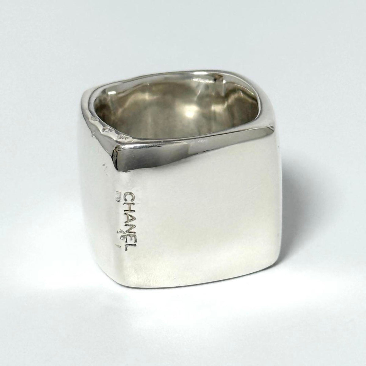 Chanel Silver 925 Band Ring (Pre-Owned)