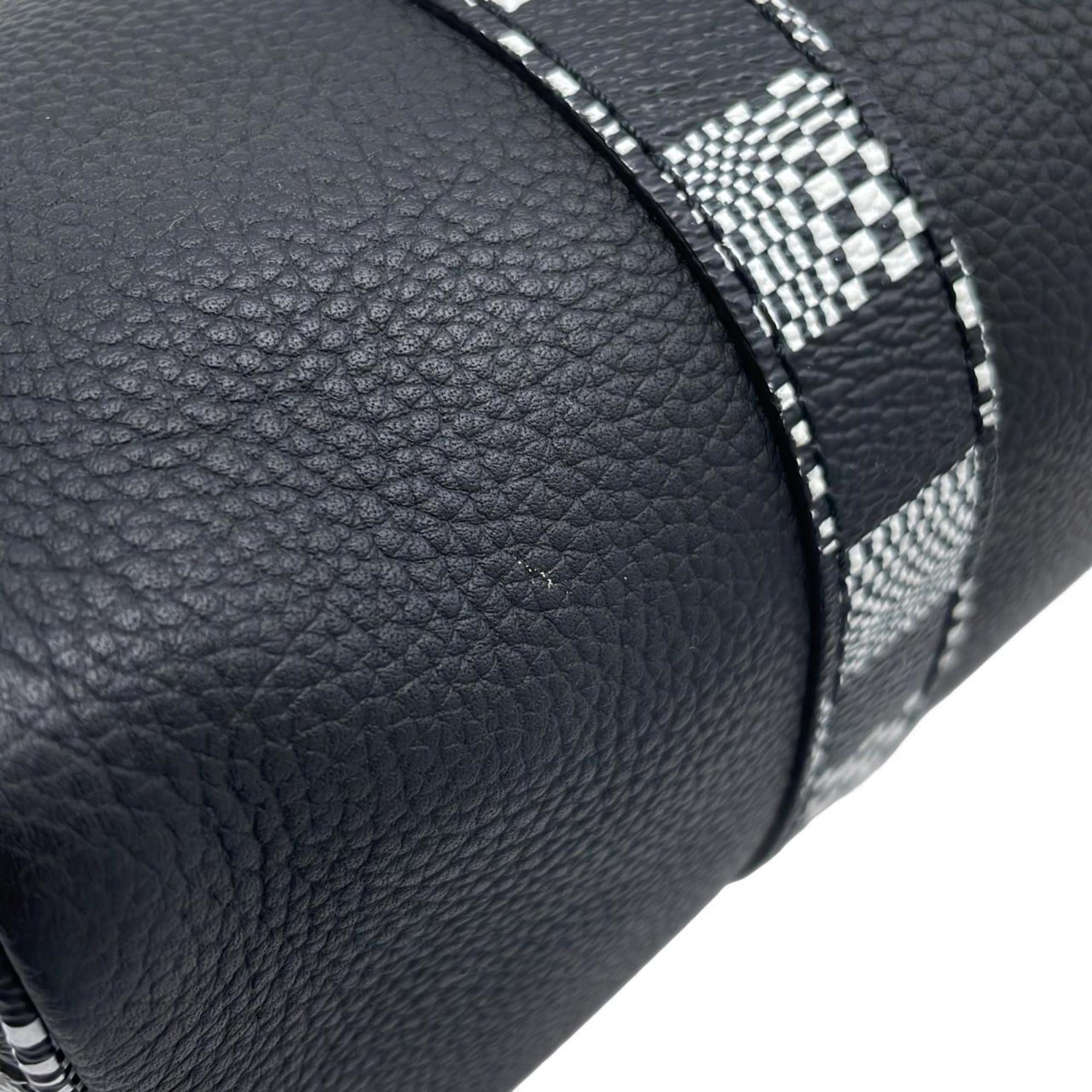 Louis Vuitton Black Leather Shoulder Bag (Pre-Owned)