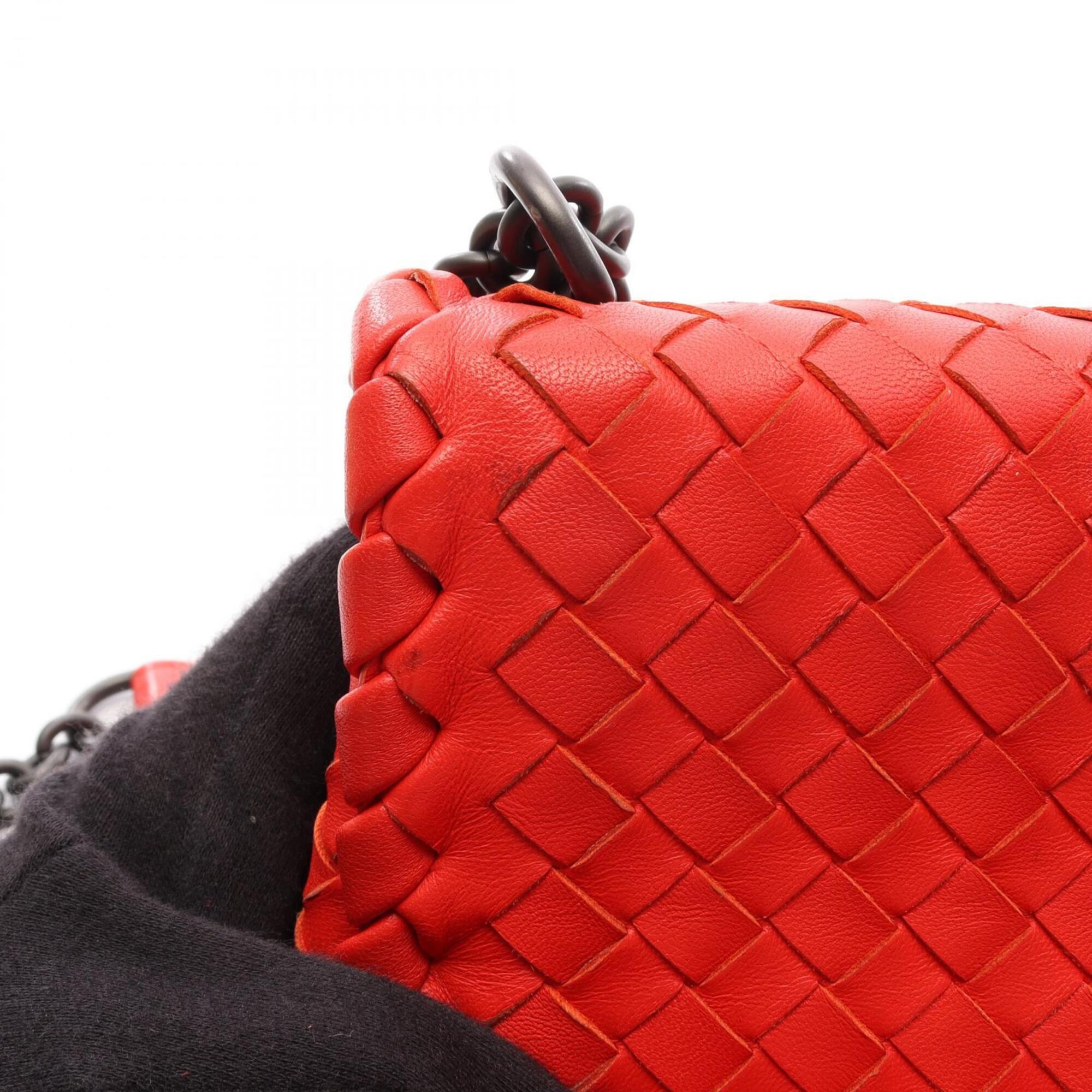 Bottega Veneta Red Color Leather Shoulder Bag (Pre-Owned)