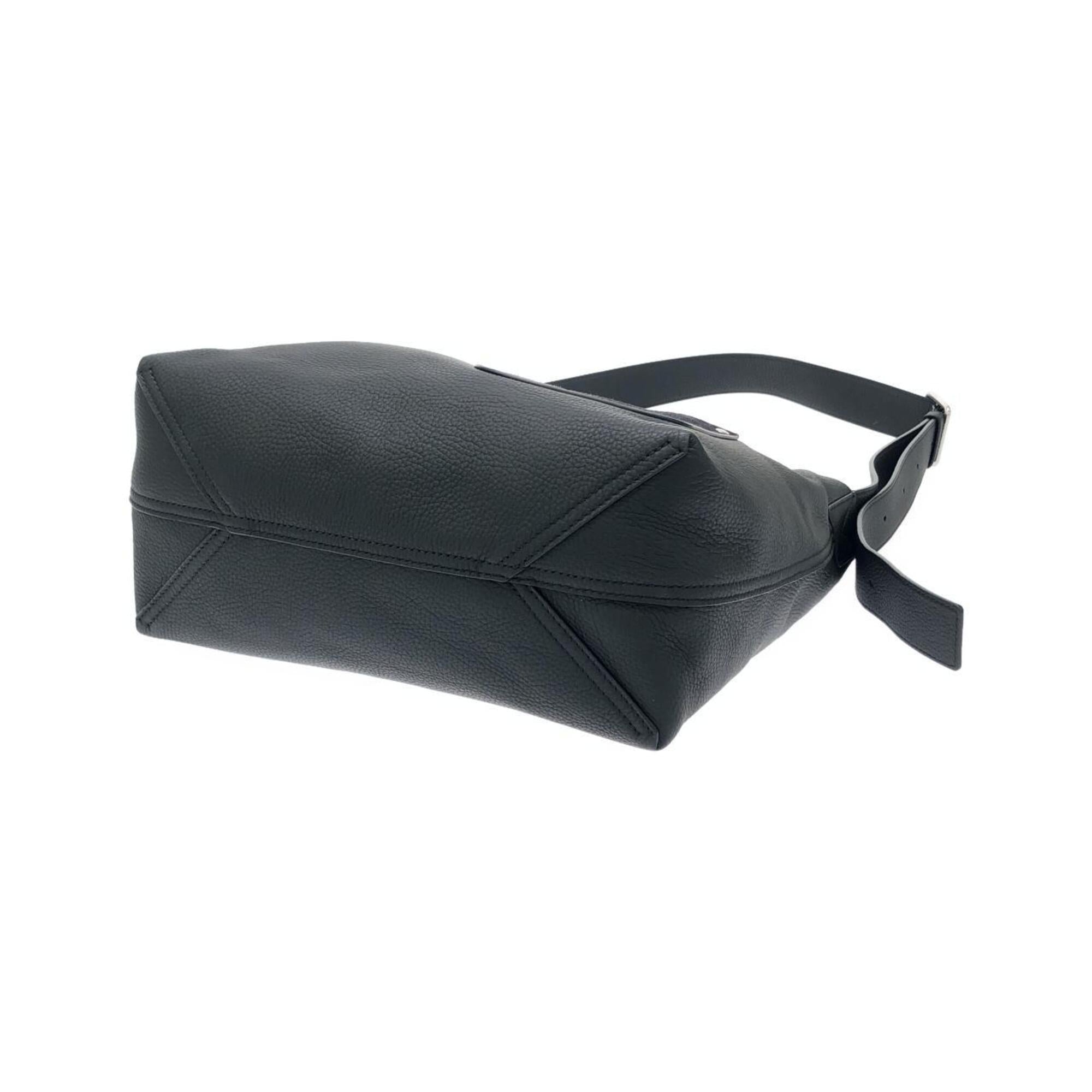 Louis Vuitton Black Suede Leather Shoulder Bag (Pre-Owned)