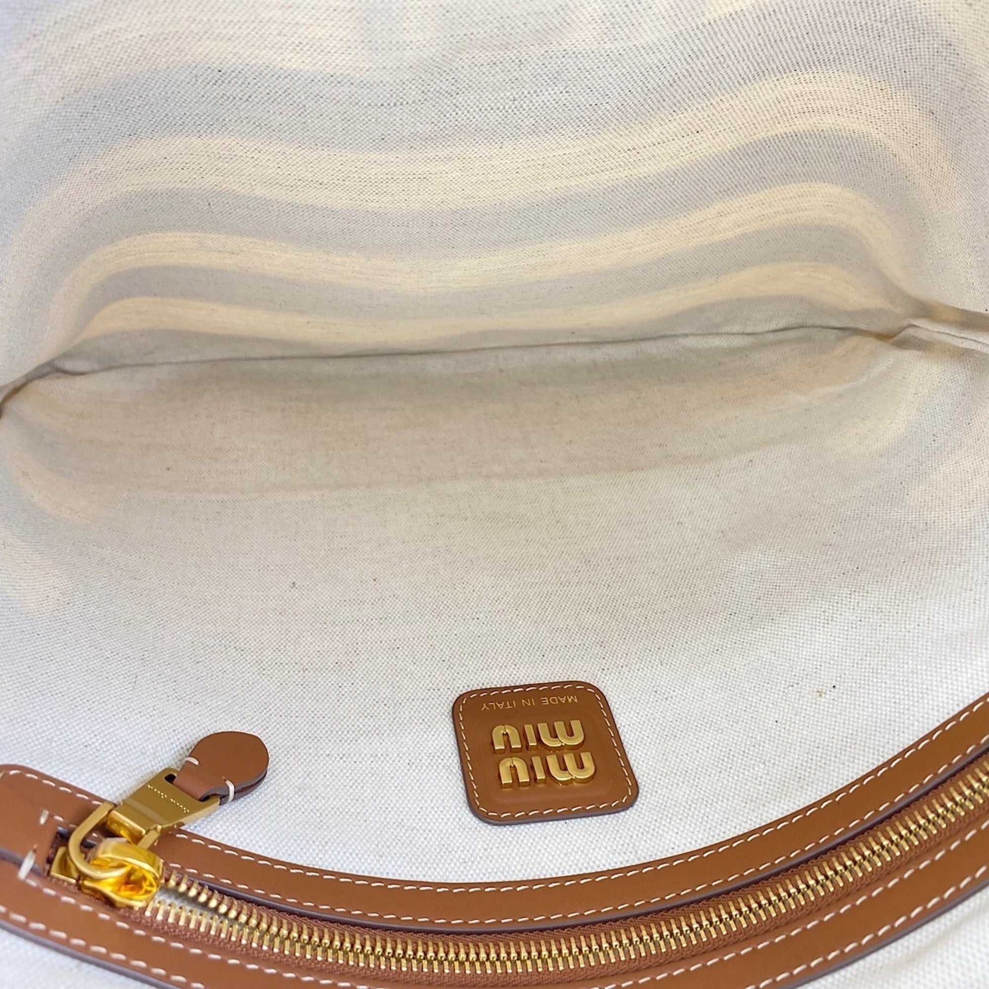 Miu Miu Brown Handbag (Pre-Owned)