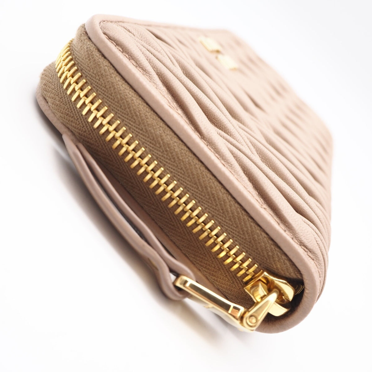Miu Miu Matelasse Pink Beige Leather Long Wallet (Bi-Fold) (Pre-Owned)