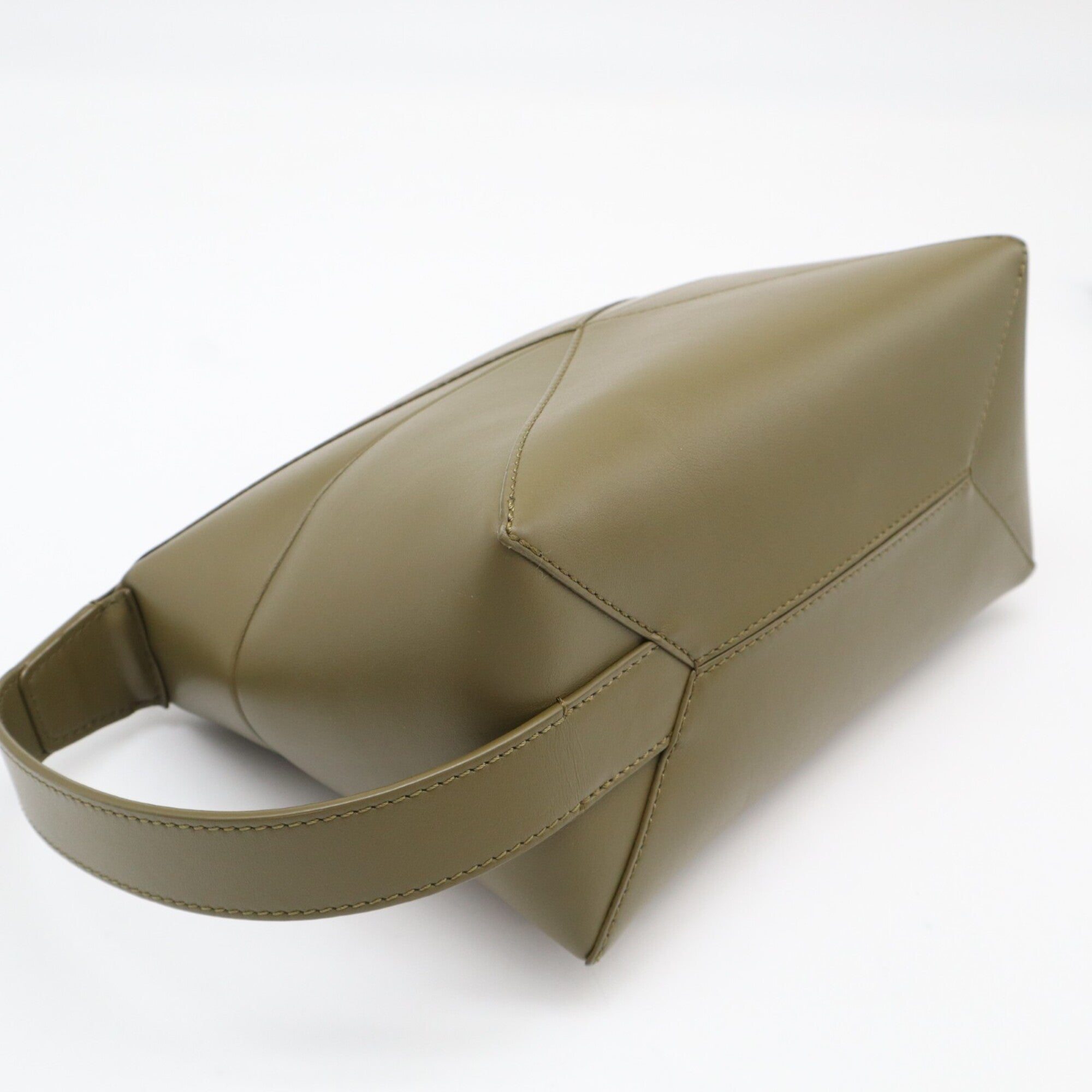 Loewe Puzzle Khaki Leather Clutch Bag (Pre-Owned)