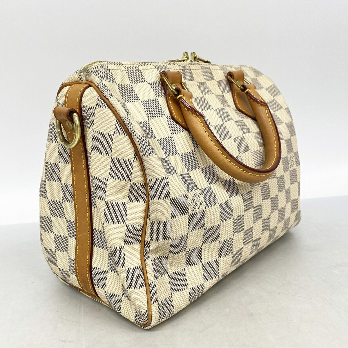 Louis Vuitton White Handbag (Pre-Owned)