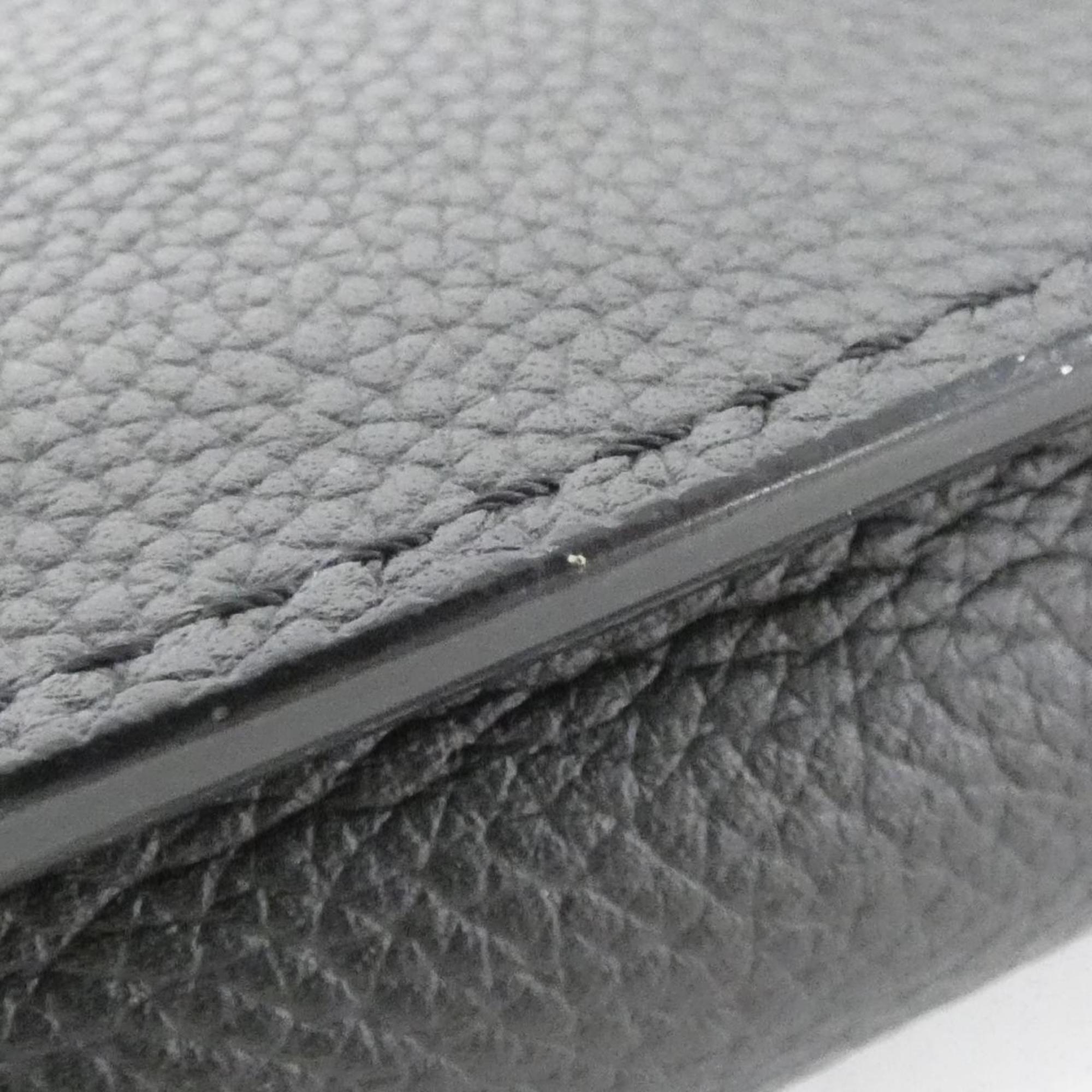 Louis Vuitton Black Leather Shoulder Bag (Pre-Owned)