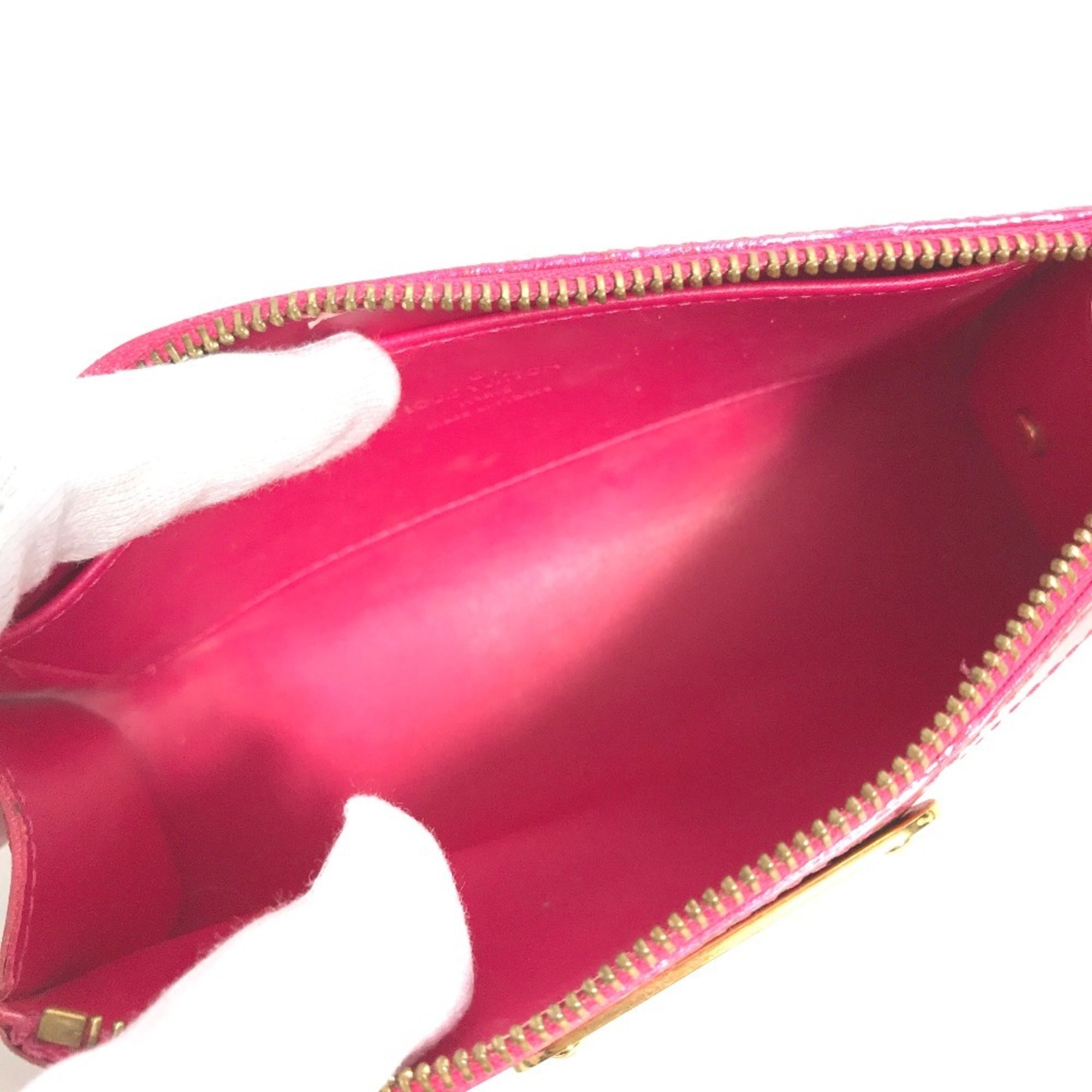 Louis Vuitton Pink Rose Pop Patent Leather Pouch Wash Bag (Pre-Owned)