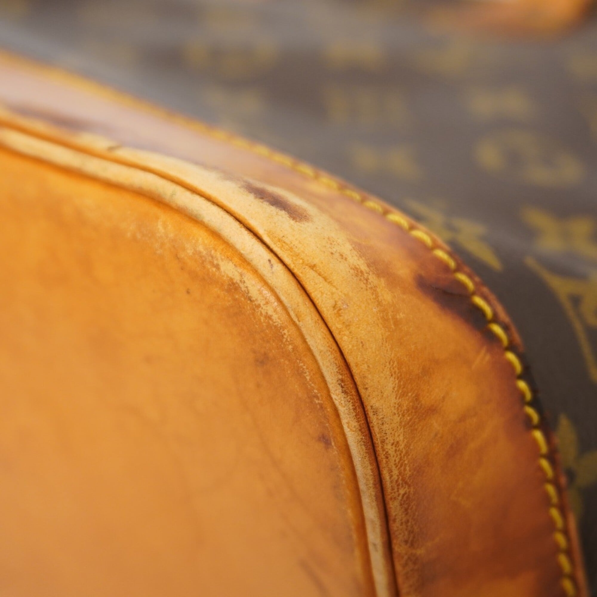 Louis Vuitton Brown Handbag (Pre-Owned)