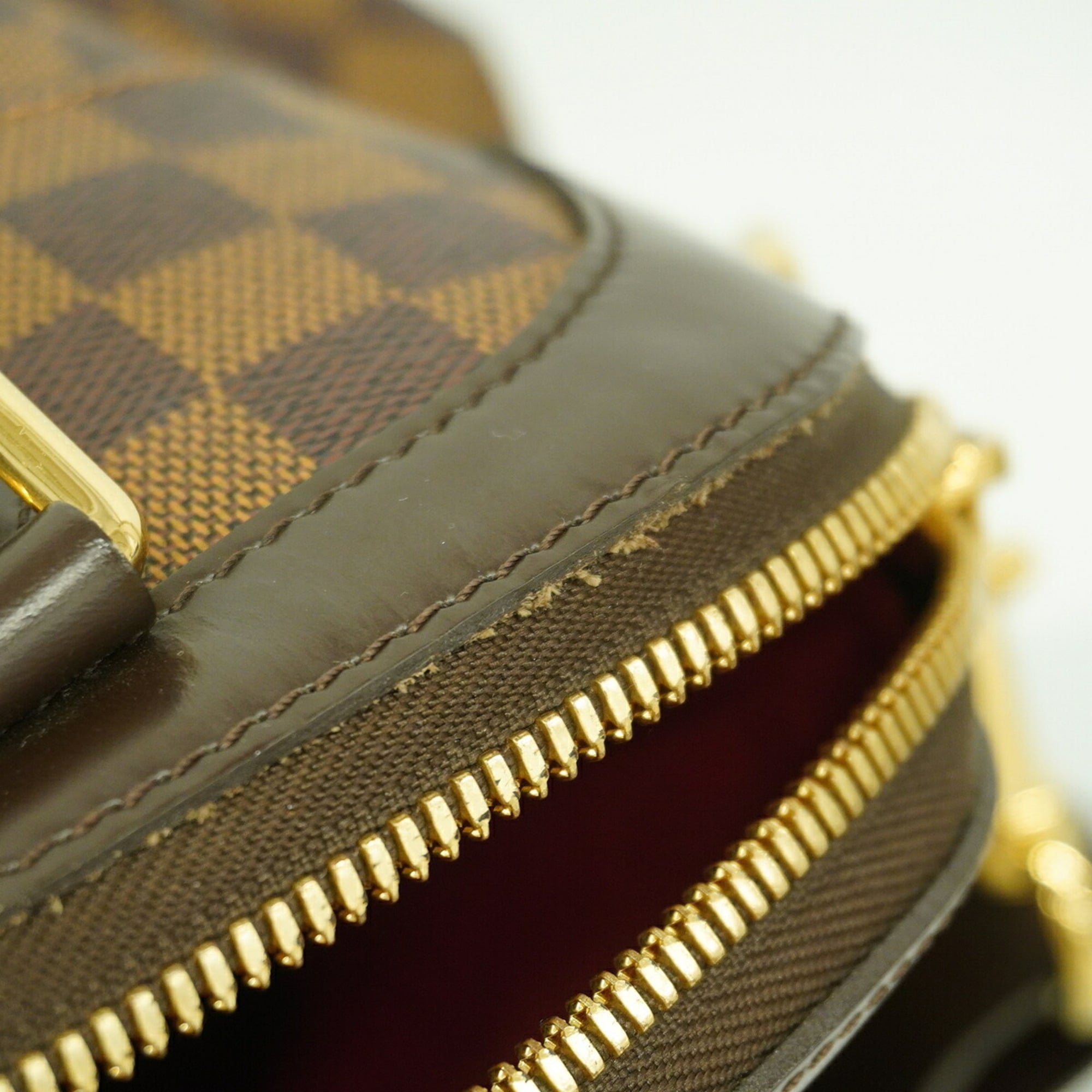 Louis Vuitton Ebene Handbag (Pre-Owned)