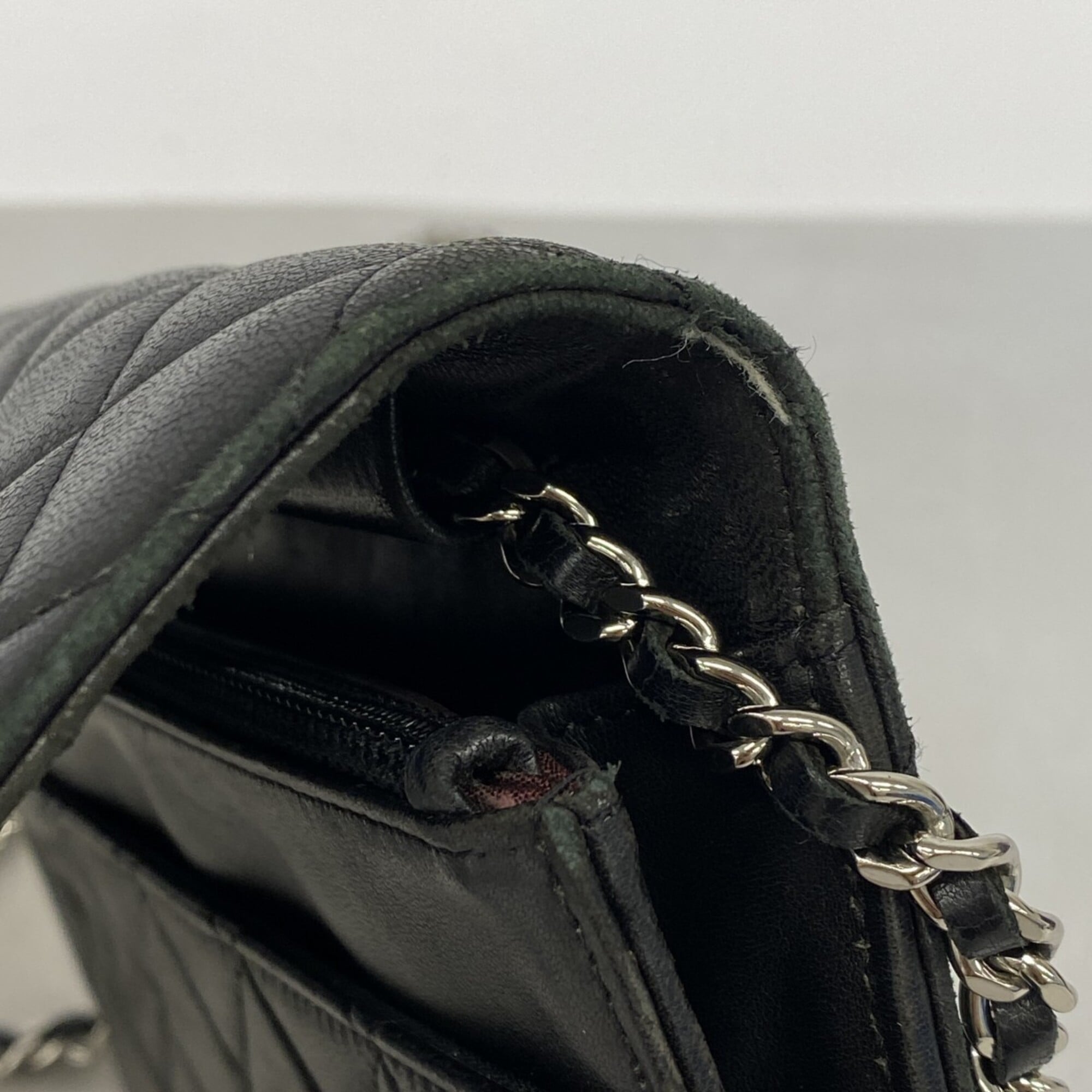 Chanel Black Leather Chain/Shoulder Wallet (Pre-Owned)