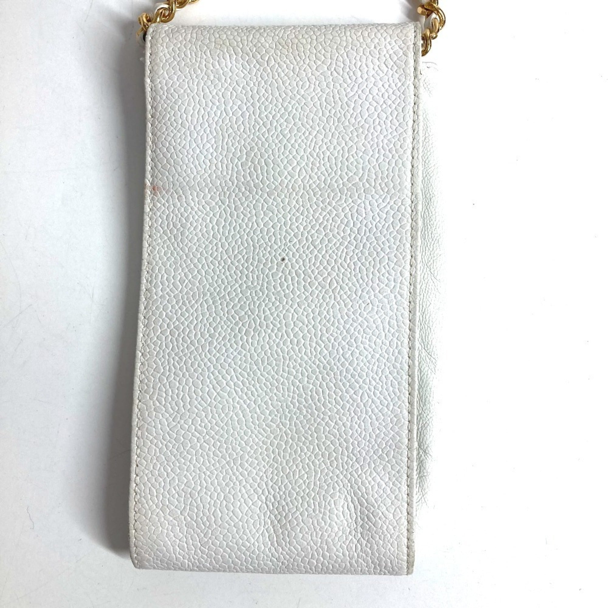Chanel White Grained Calfskin Phone Wallet (Pre-Owned)